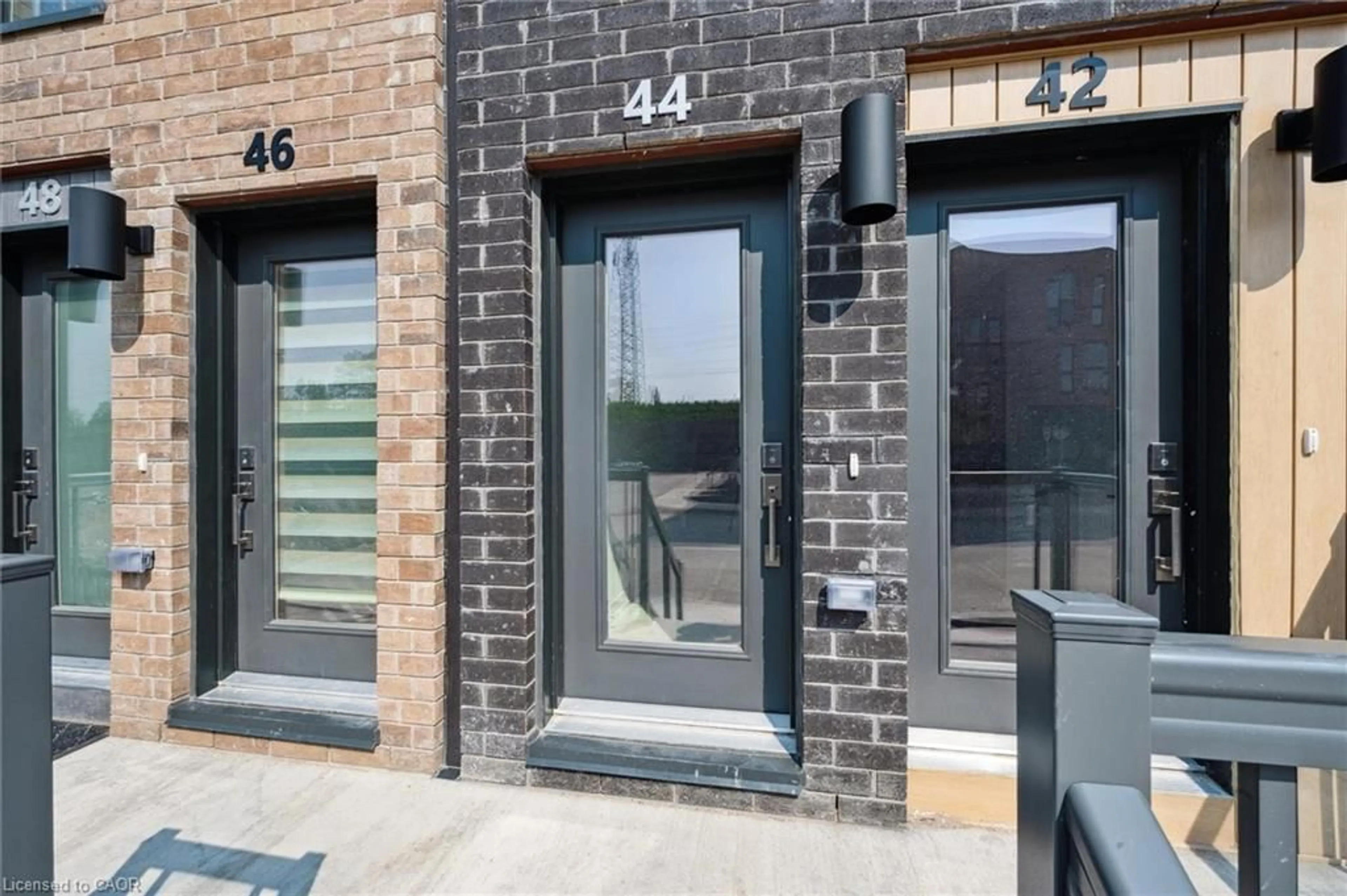 Unknown for 44 Urbane Blvd, Kitchener Ontario N2E 0H8