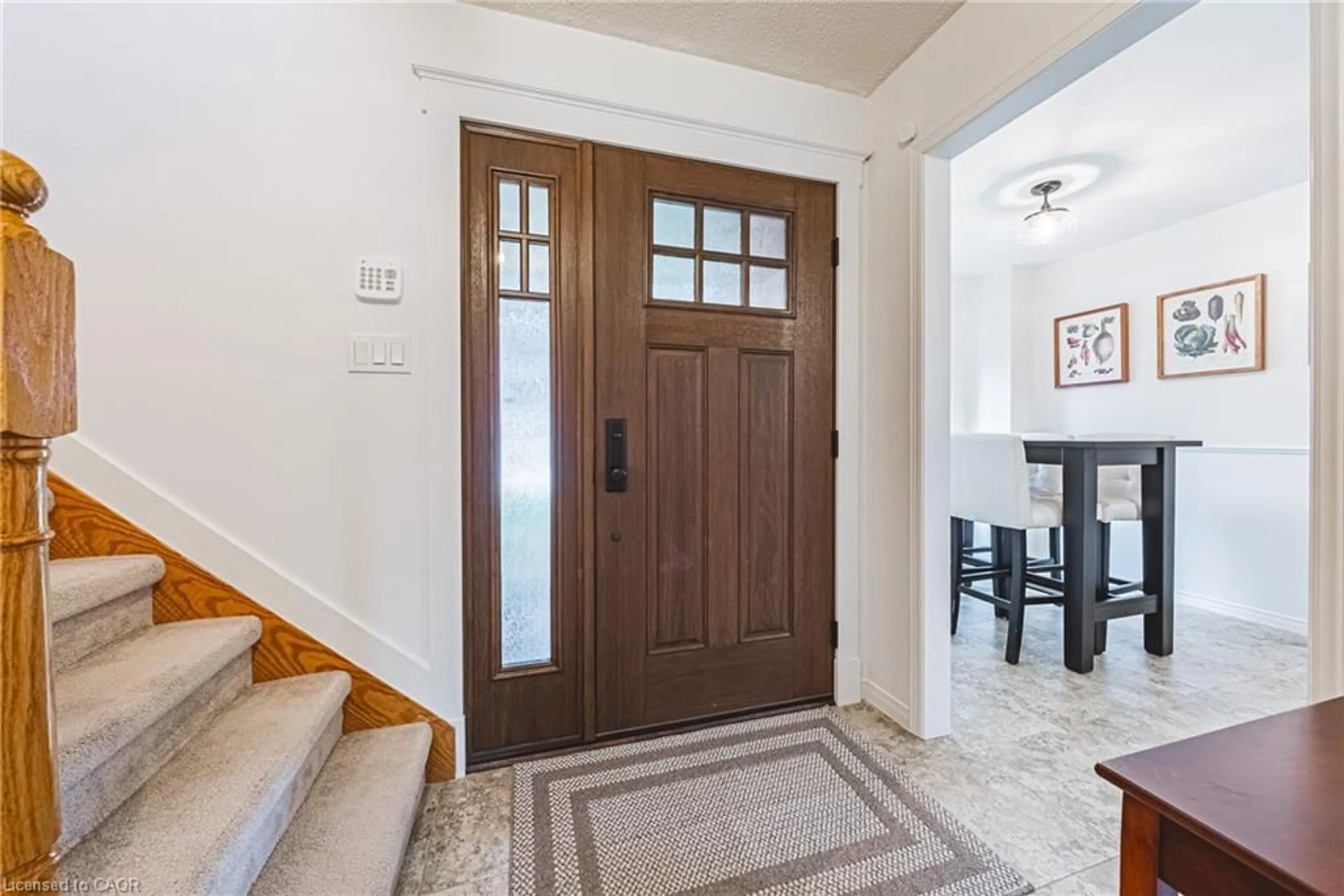 Indoor entryway for 35 Cowan Blvd, Cambridge Ontario N1T 1E6