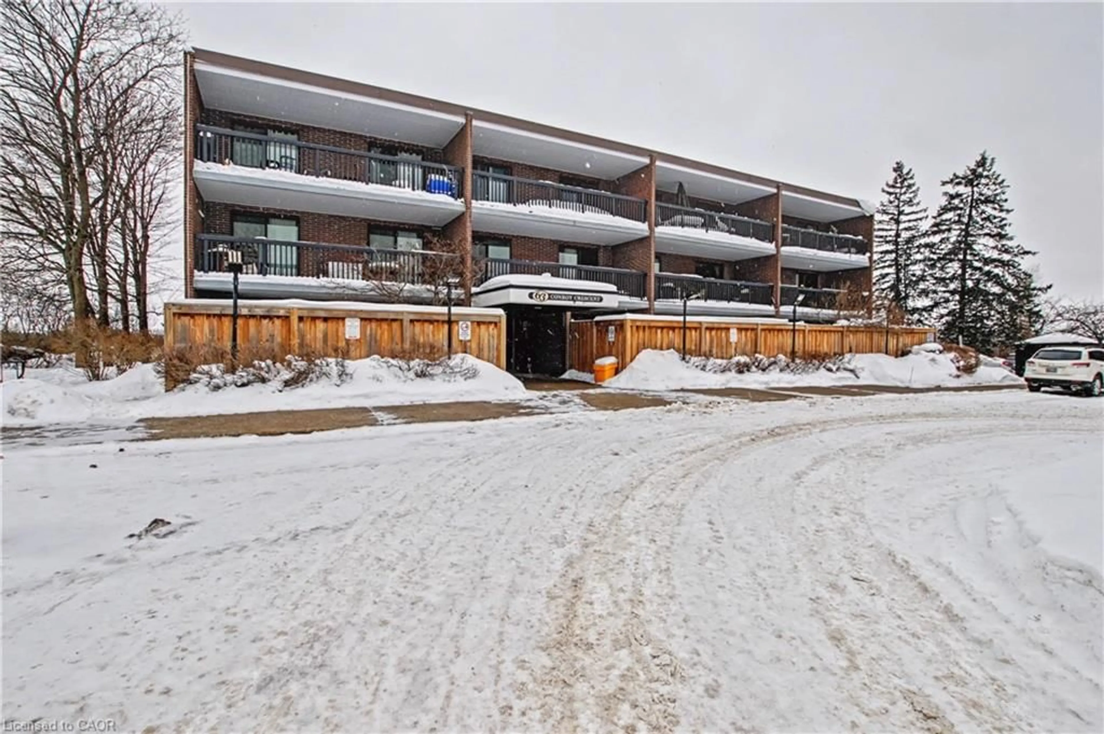 Patio, building for 63 Conroy Cres #52, Guelph Ontario N1G 2V5