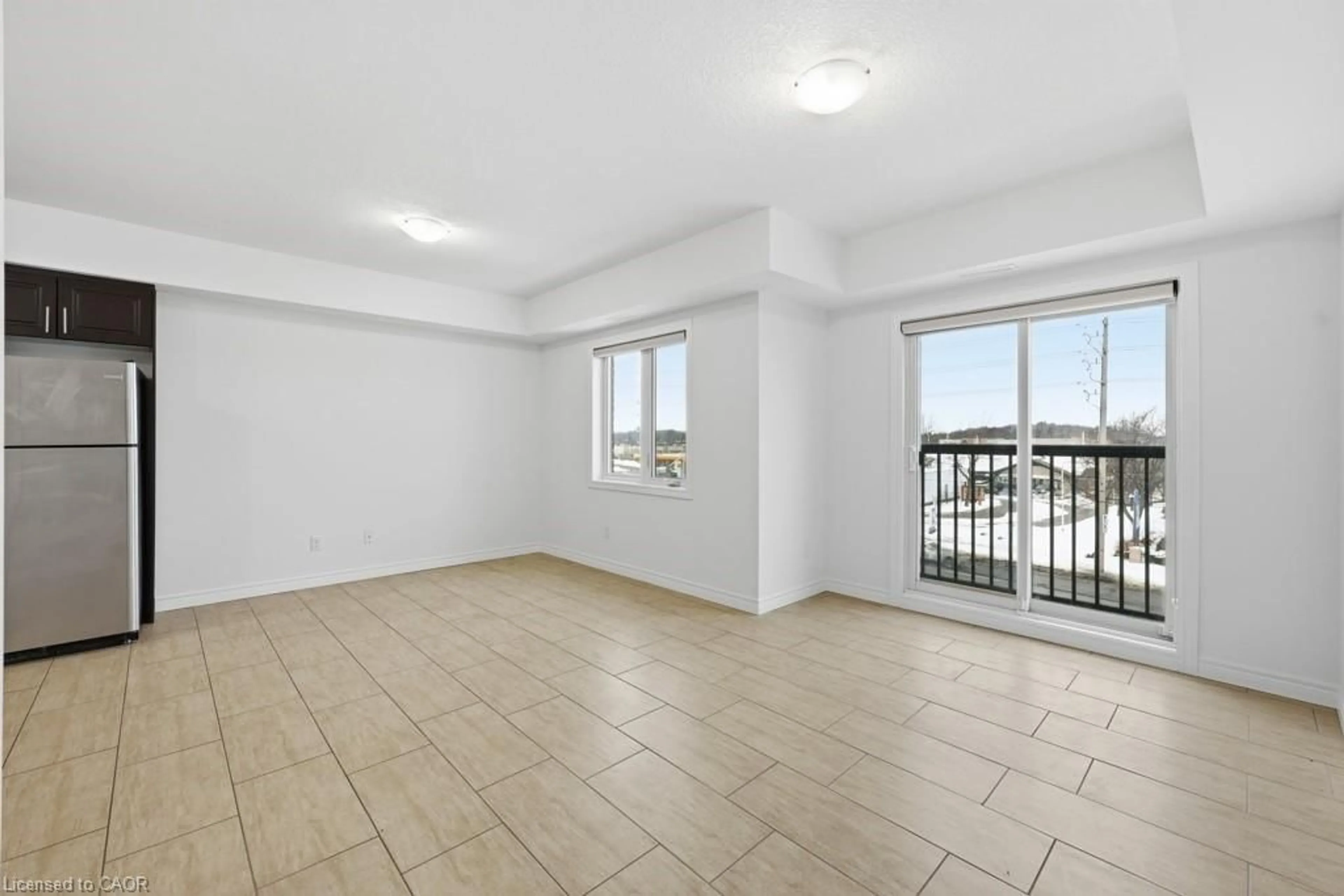 A pic of a room for 886 Golf Links Rd #302, Ancaster Ontario L9K 1J8