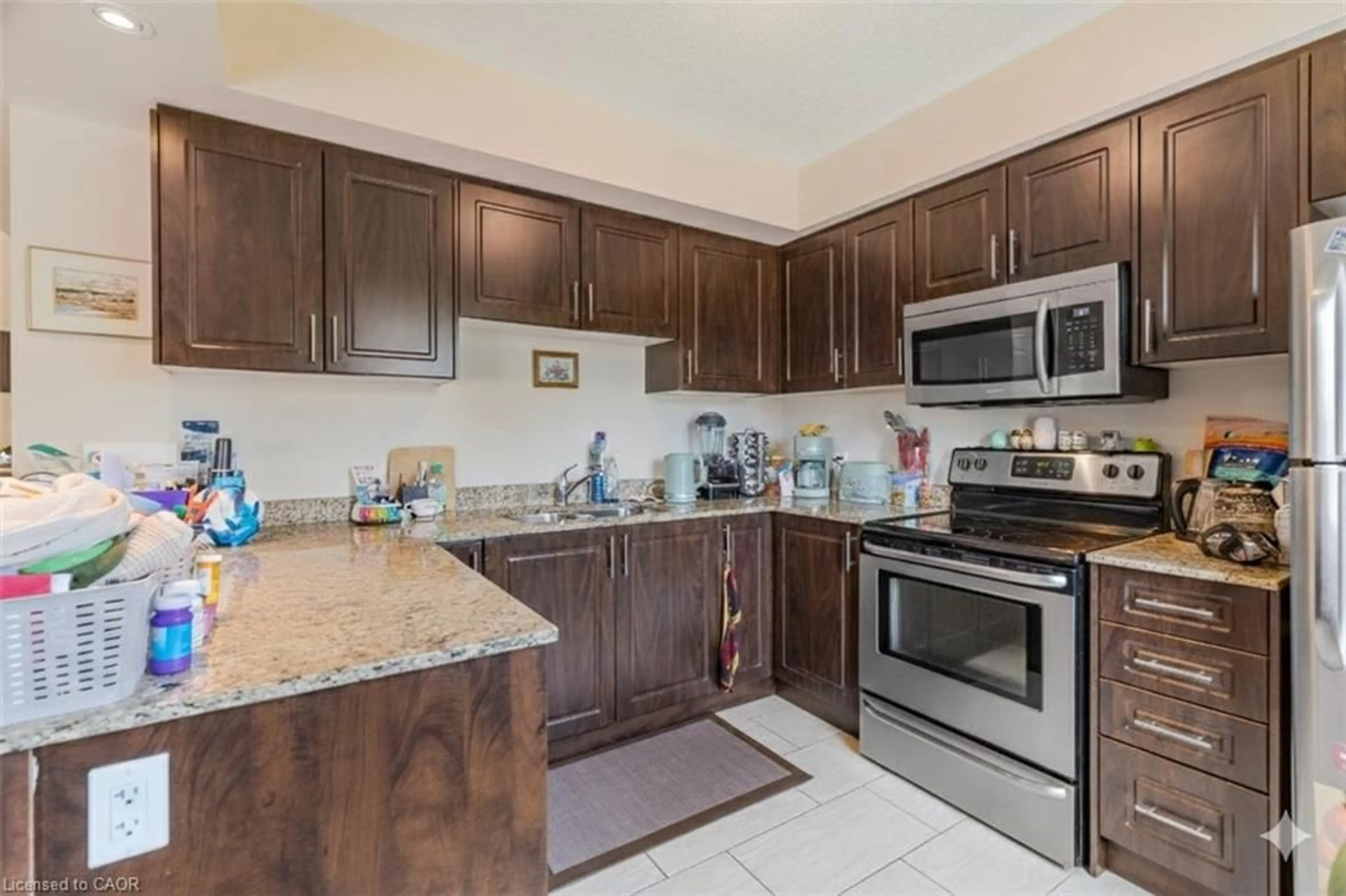 Standard kitchen, ceramic/tile floor for 886 Golf Links Rd #108, Ancaster Ontario L9K 1J8