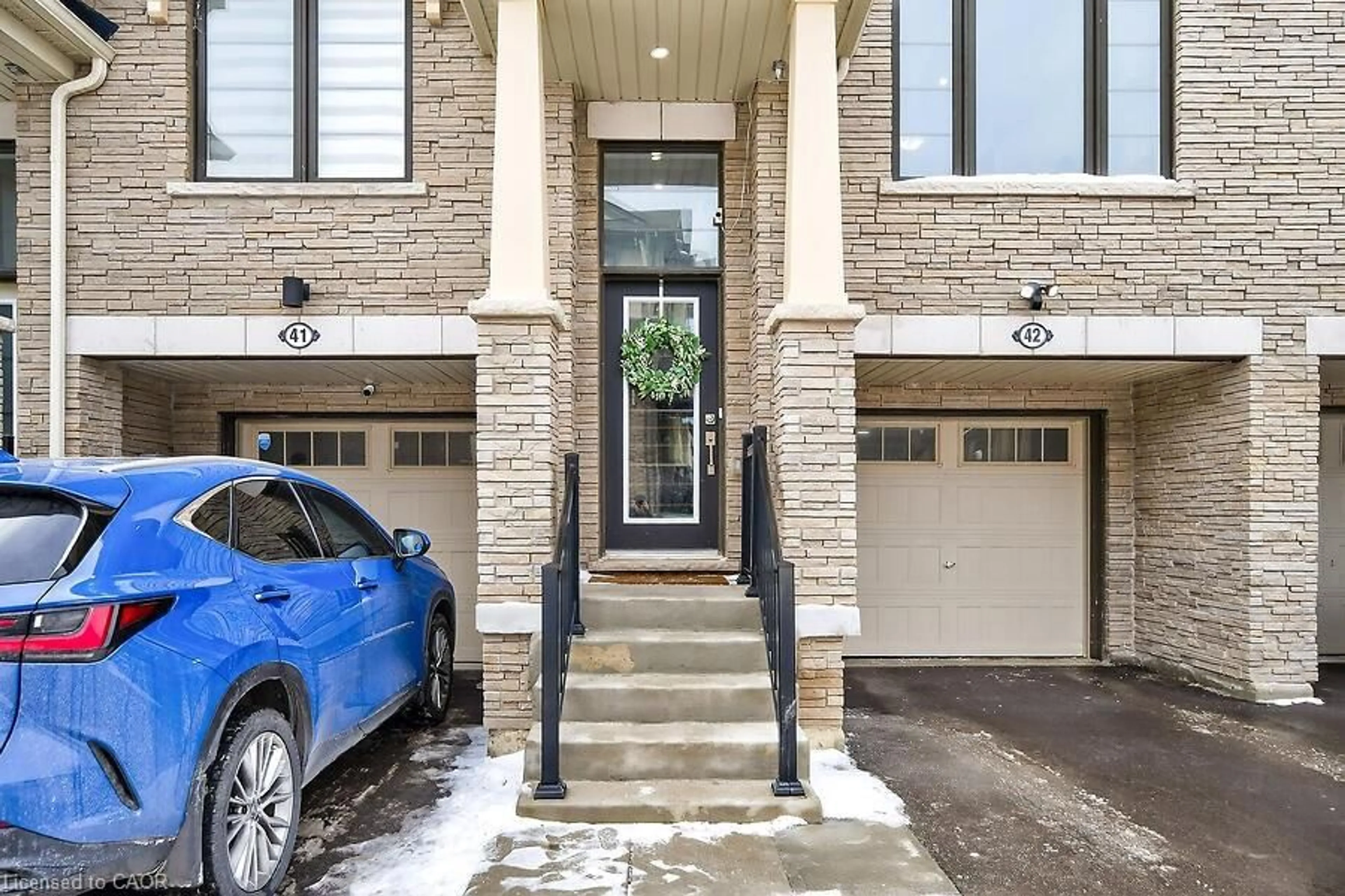 Indoor entryway for 185 Bedrock Dr #42, Hamilton Ontario L8J 0M5