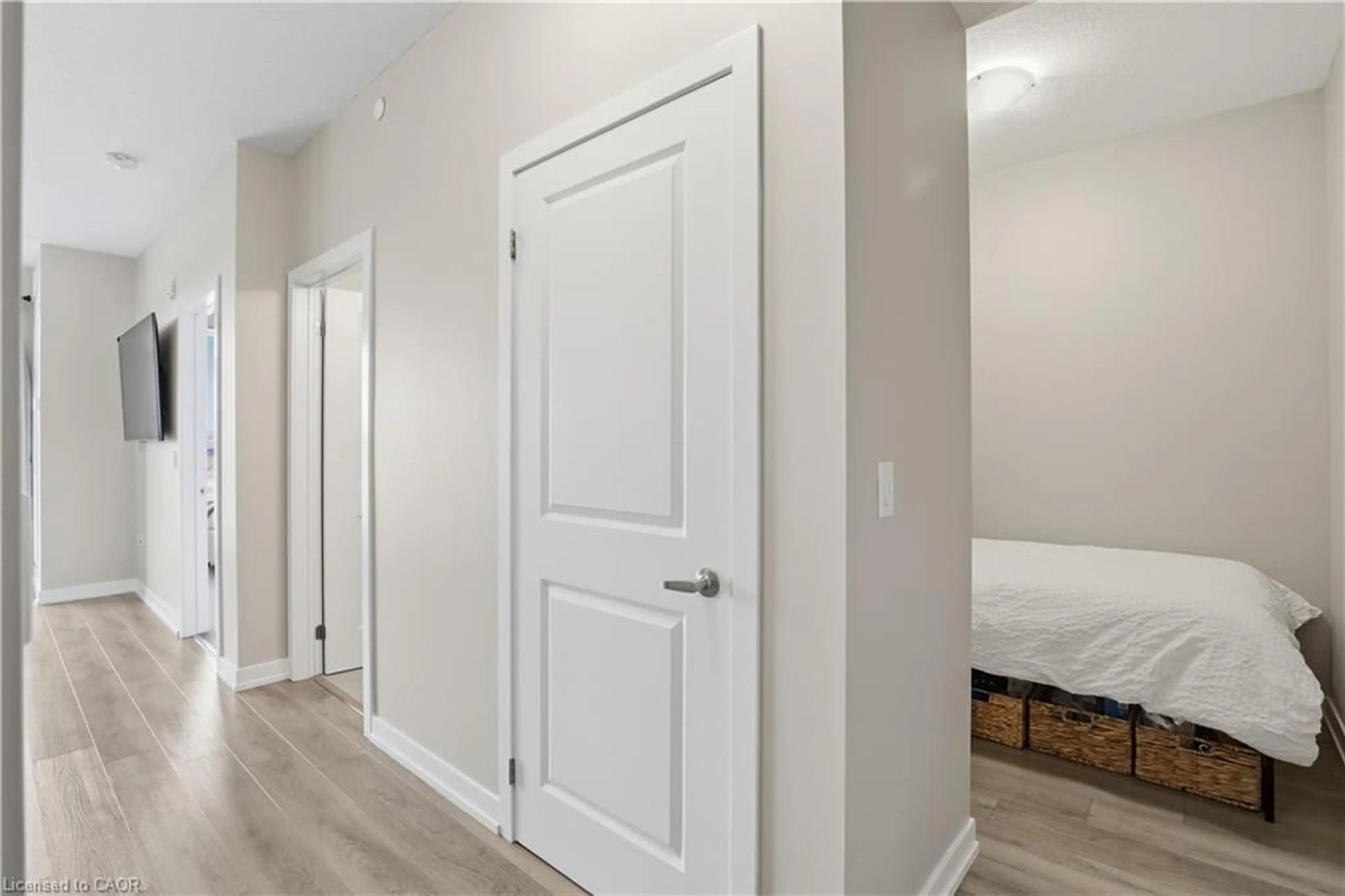 Indoor entryway for 5055 Greenlane Rd #203, Beamsville Ontario L3J 2J3