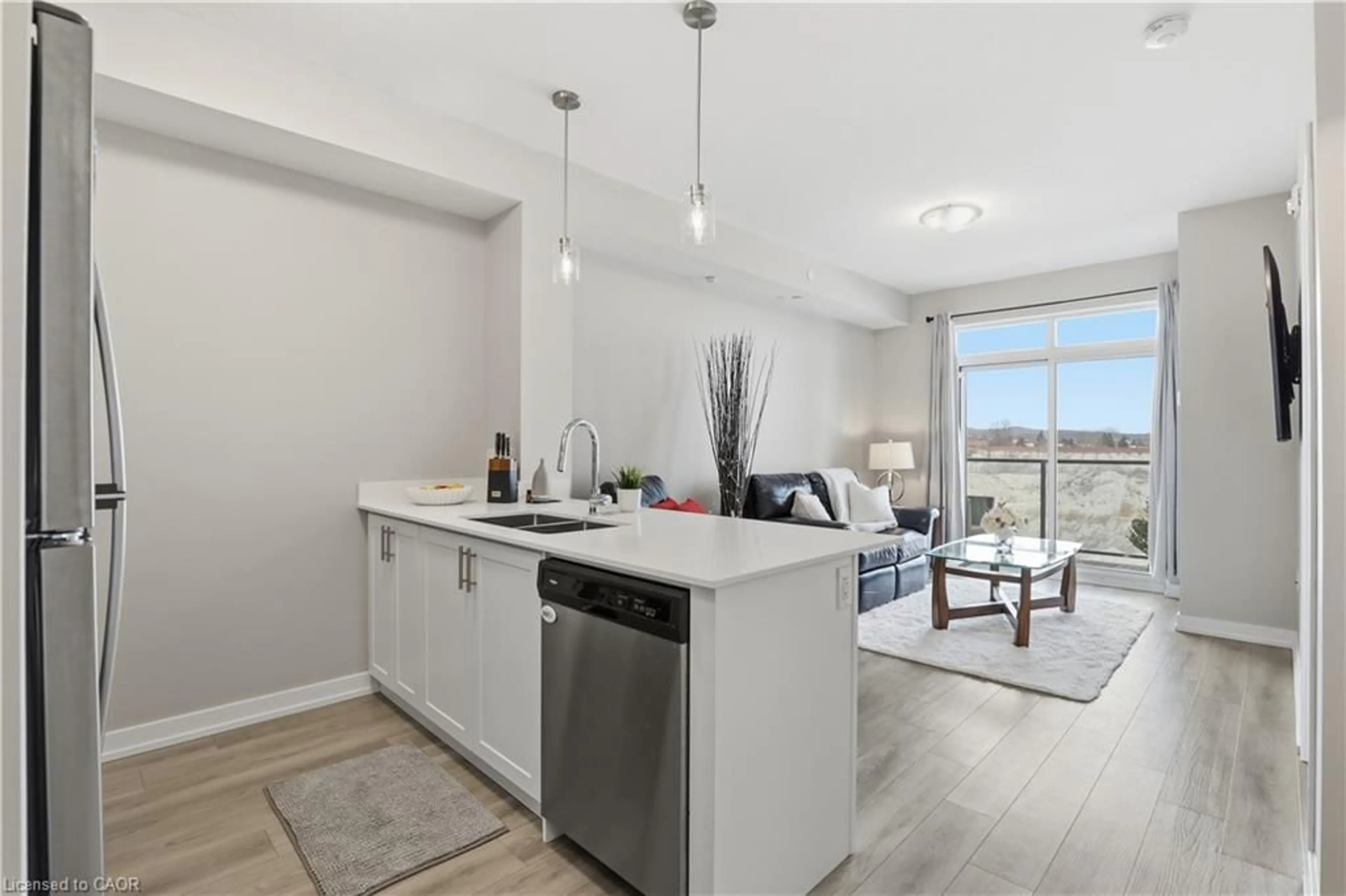 Open concept kitchen, unknown for 5055 Greenlane Rd #203, Beamsville Ontario L3J 2J3