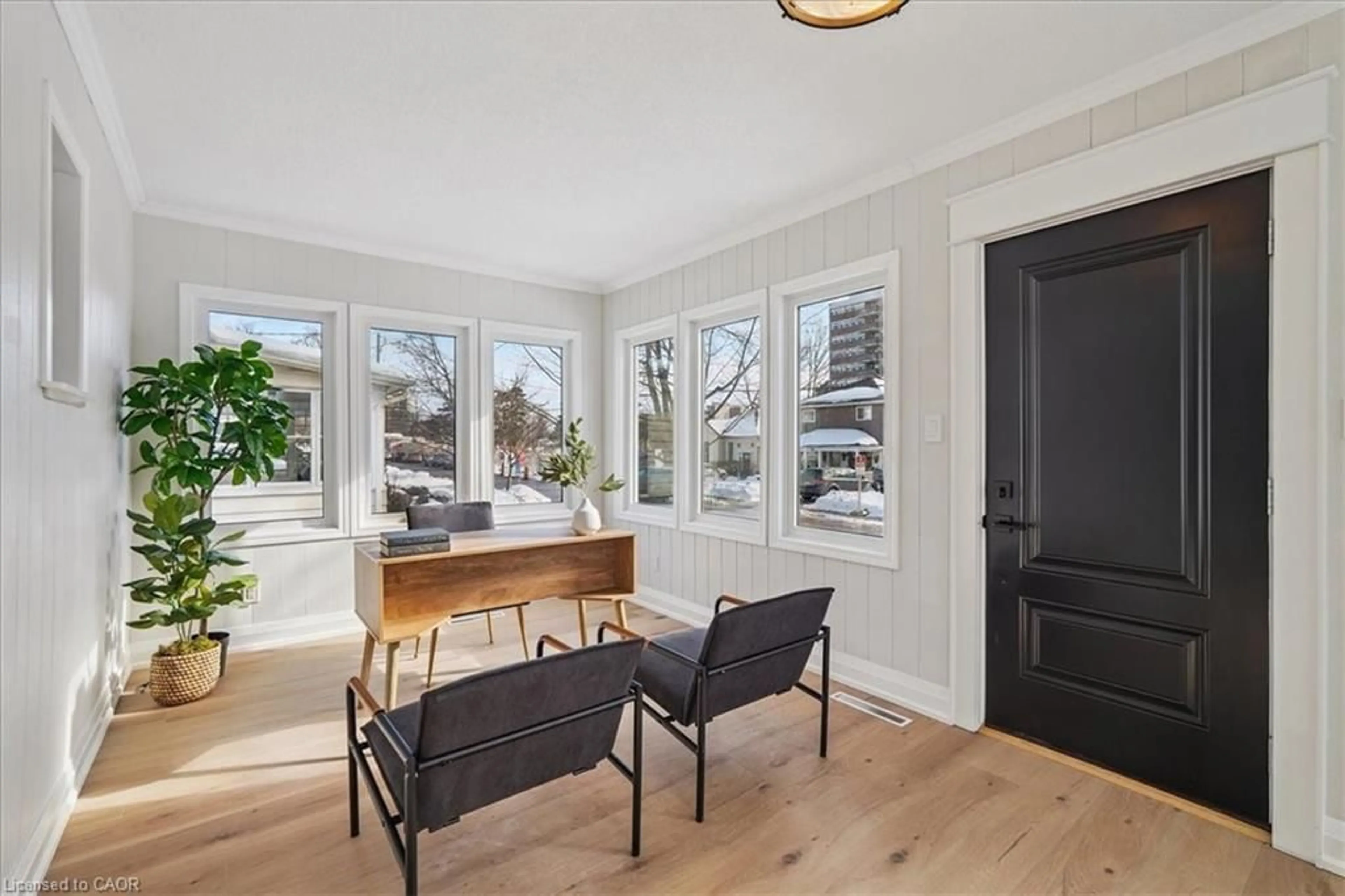 Unknown for 135 Deane Ave, Oakville Ontario L6K 1N2