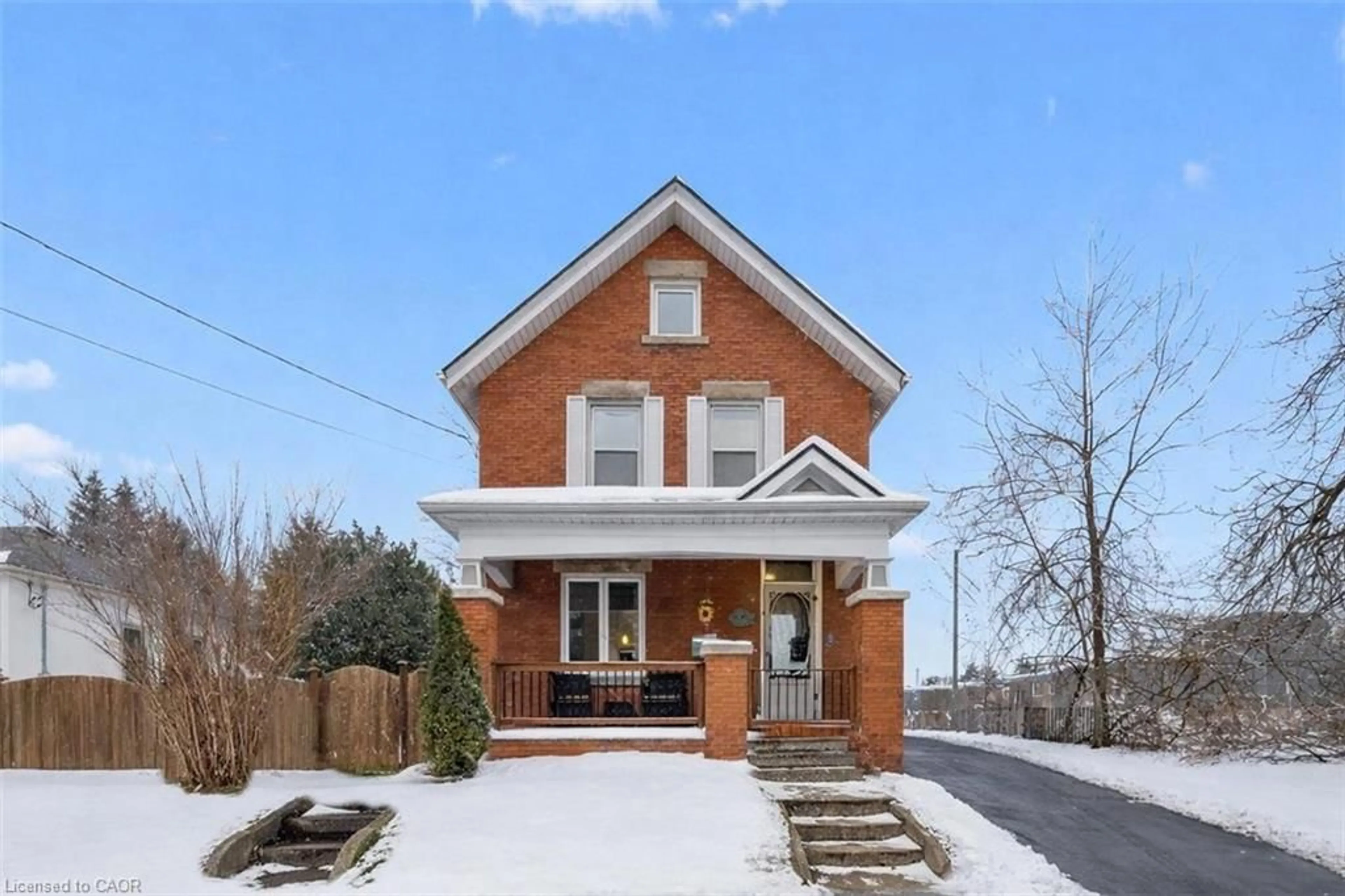 Home with brick exterior material, street for 572 Woolwich St, Guelph Ontario N1H 3Y2