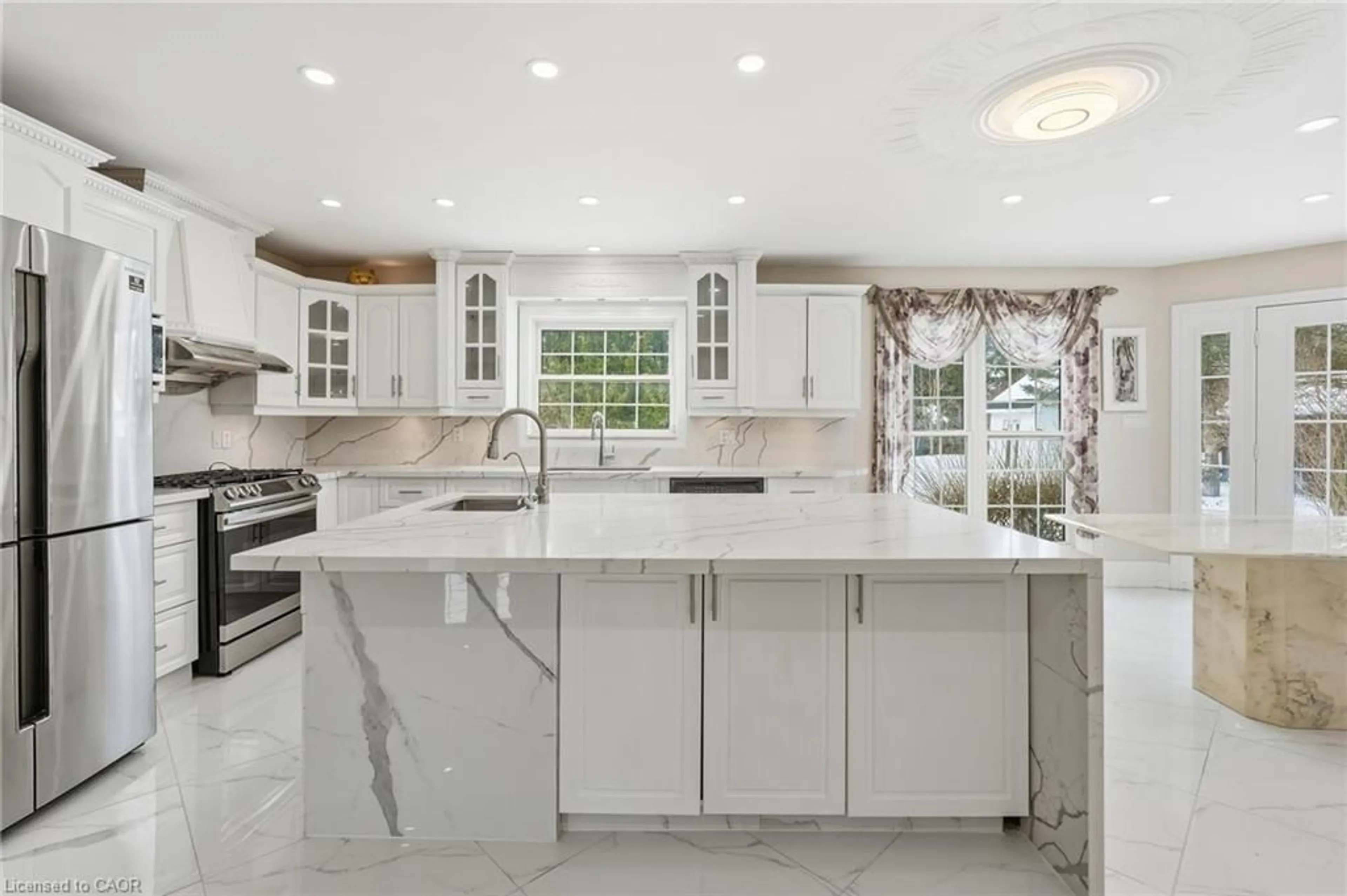 Contemporary kitchen, ceramic/tile floor for 15 Royal York Crt, St. George Ontario N0E 1N0