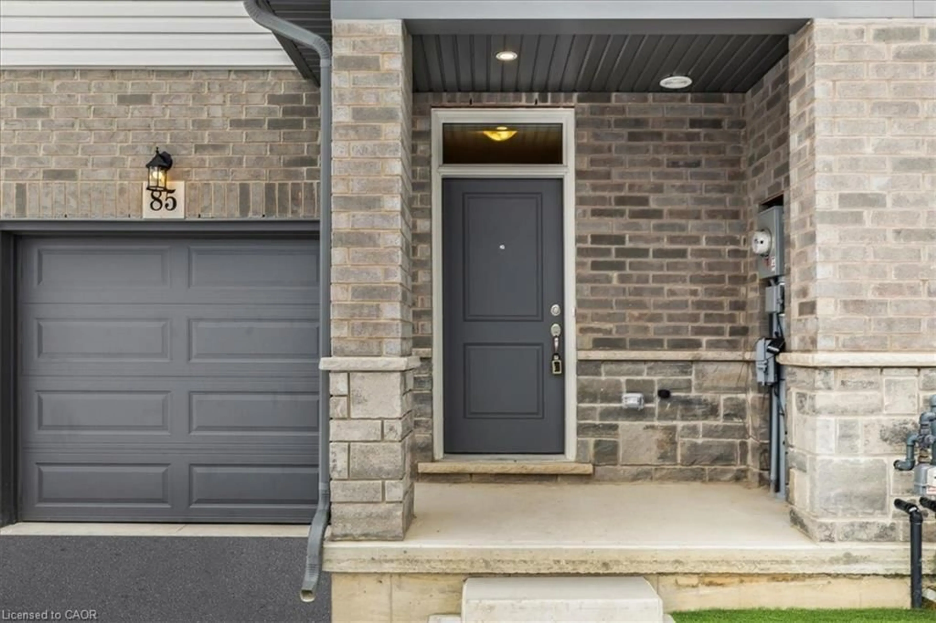 Home with brick exterior material, street for 85 Elvira Way, Thorold Ontario L2V 0M7