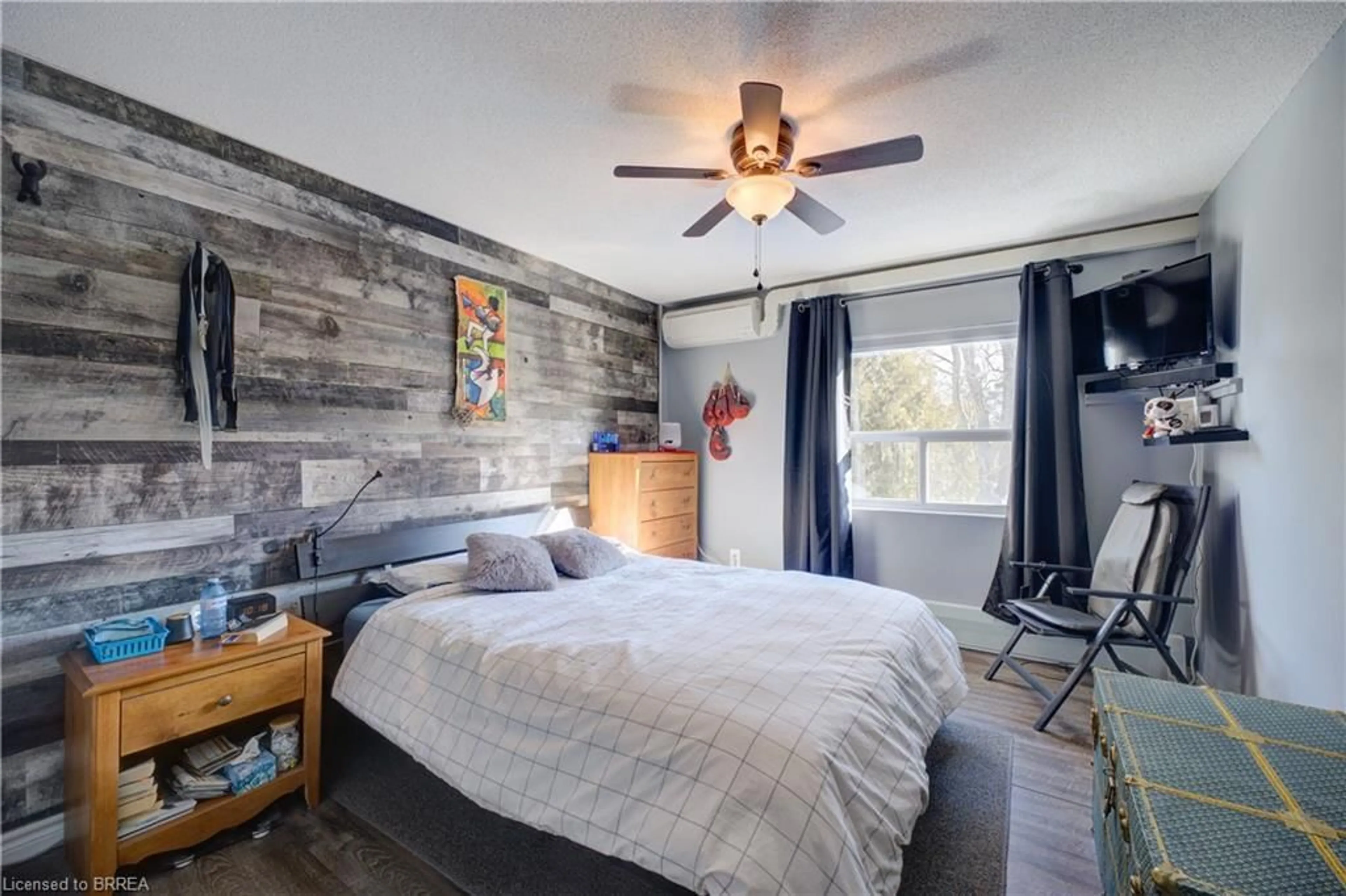 Bedroom with bed, wood/laminate floor for 608 Grey St #17, Brantford Ontario N3S 4Y1