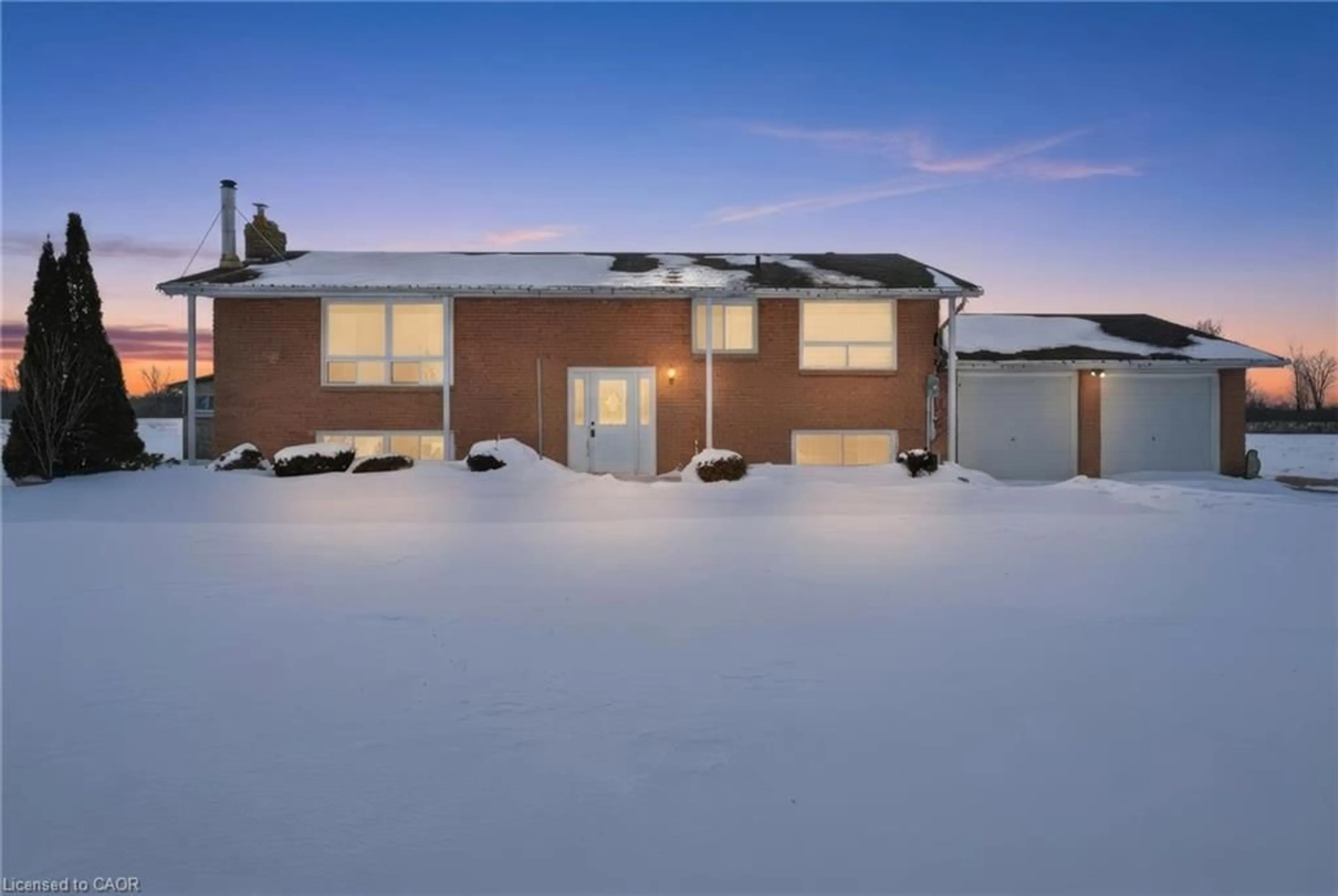 Home with vinyl exterior material, street for 1254 Townline Rd, Canfield Ontario N0A 1C0