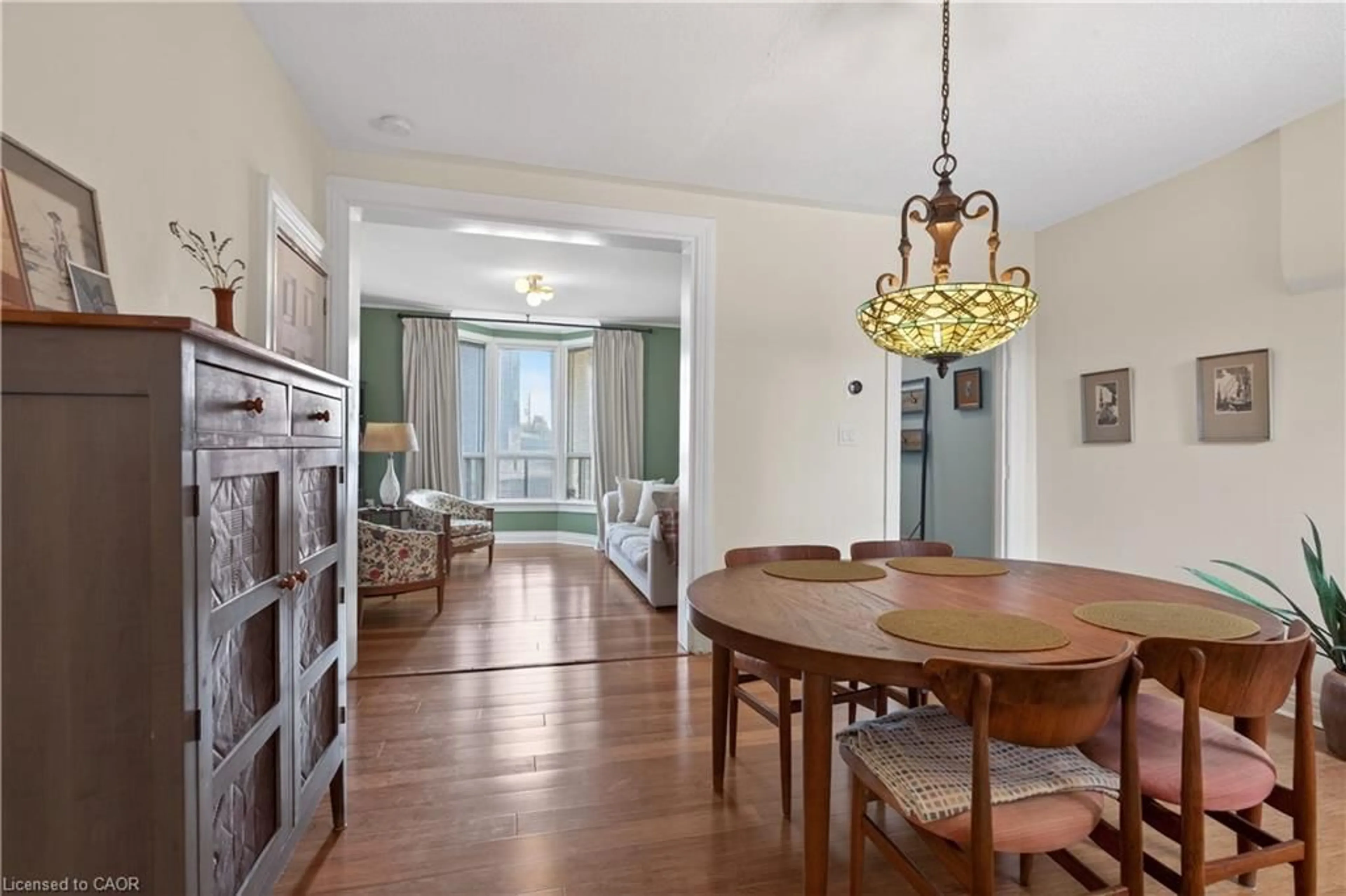 Dining room, unknown for 33 Oxford St, Hamilton Ontario L8R 2W9