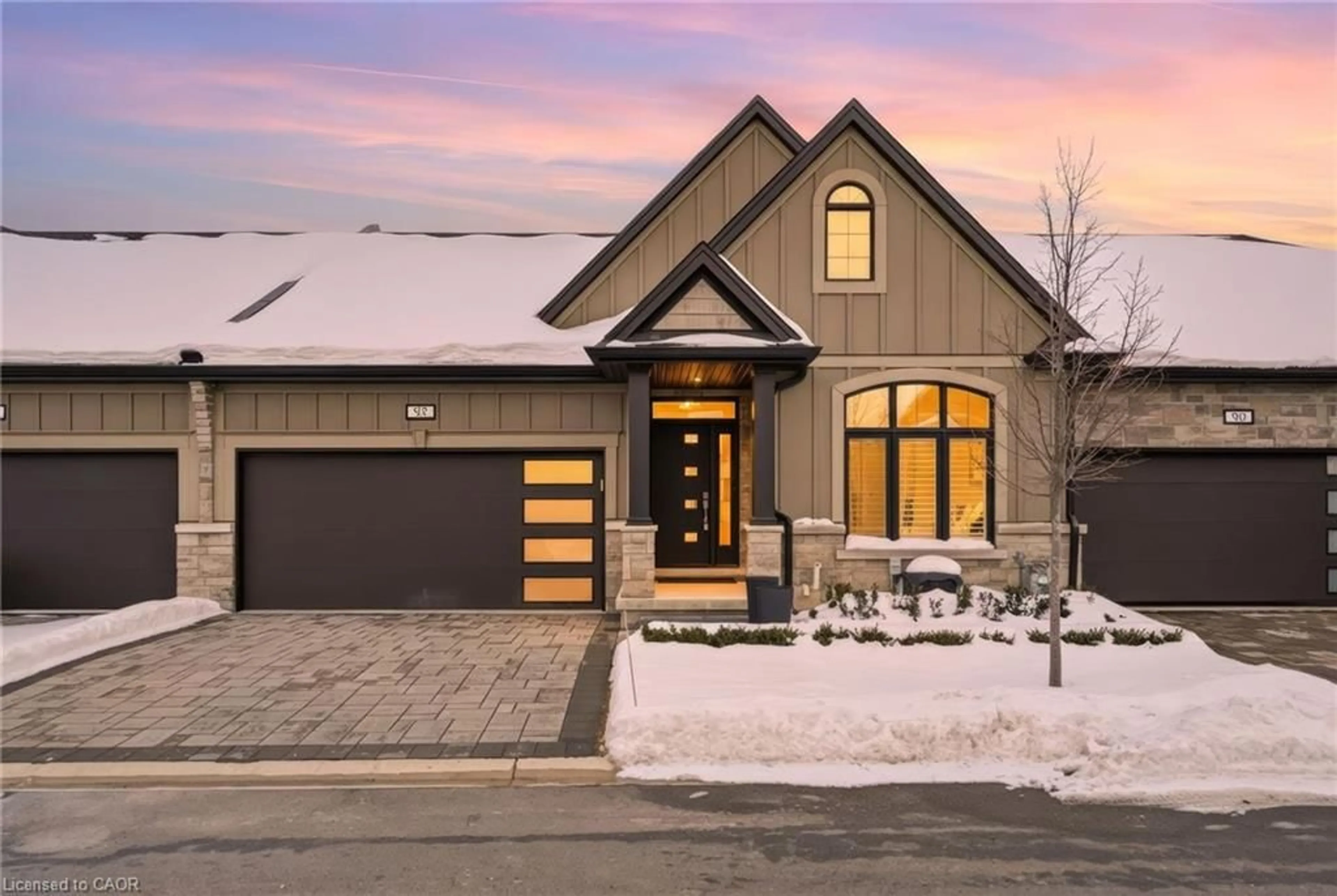 Home with brick exterior material, street for 154 Port Robinson Rd #92, Fonthill Ontario L3E 0B8