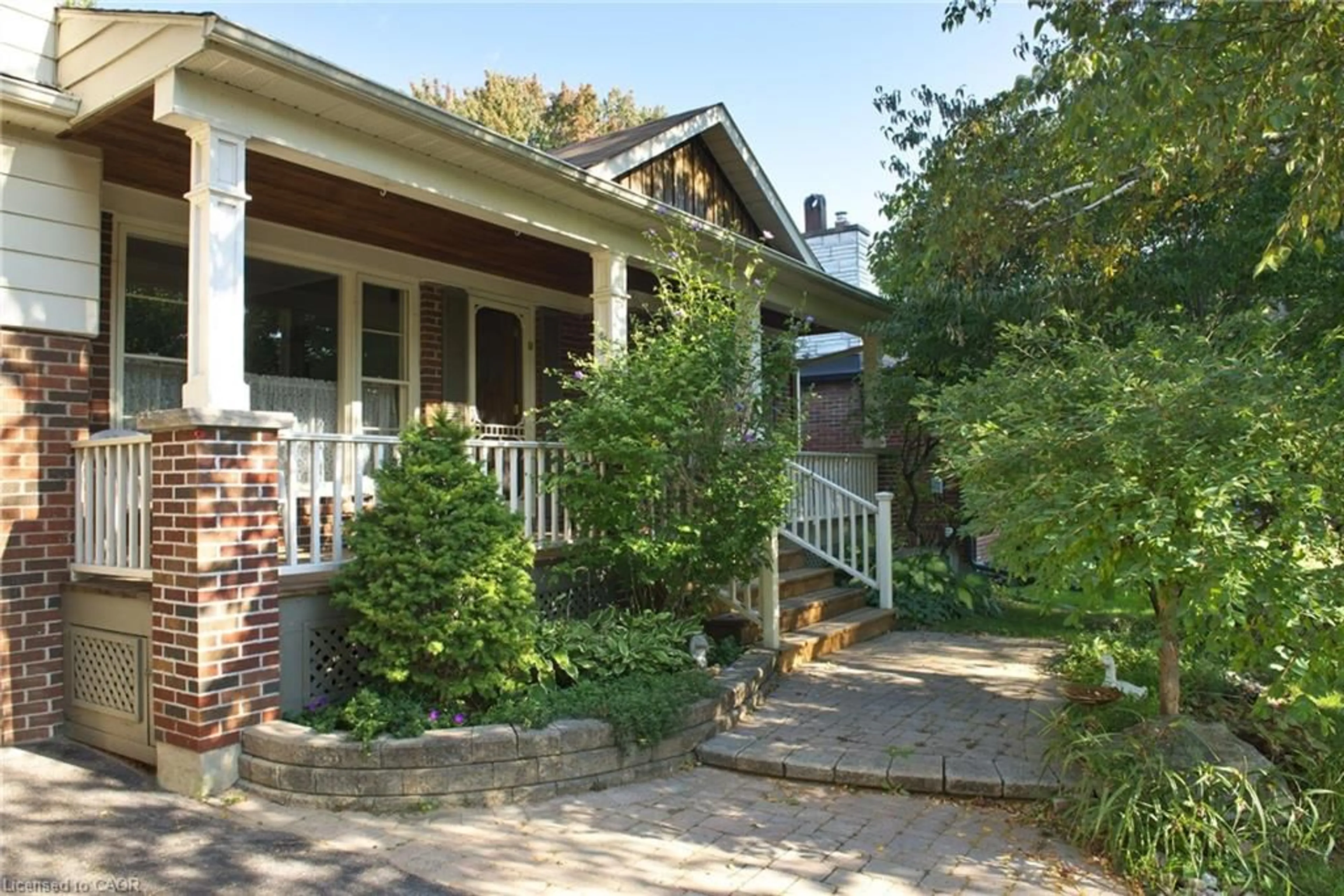 Home with brick exterior material, street for 74 Wanita Rd, Mississauga Ontario L5G 1B6