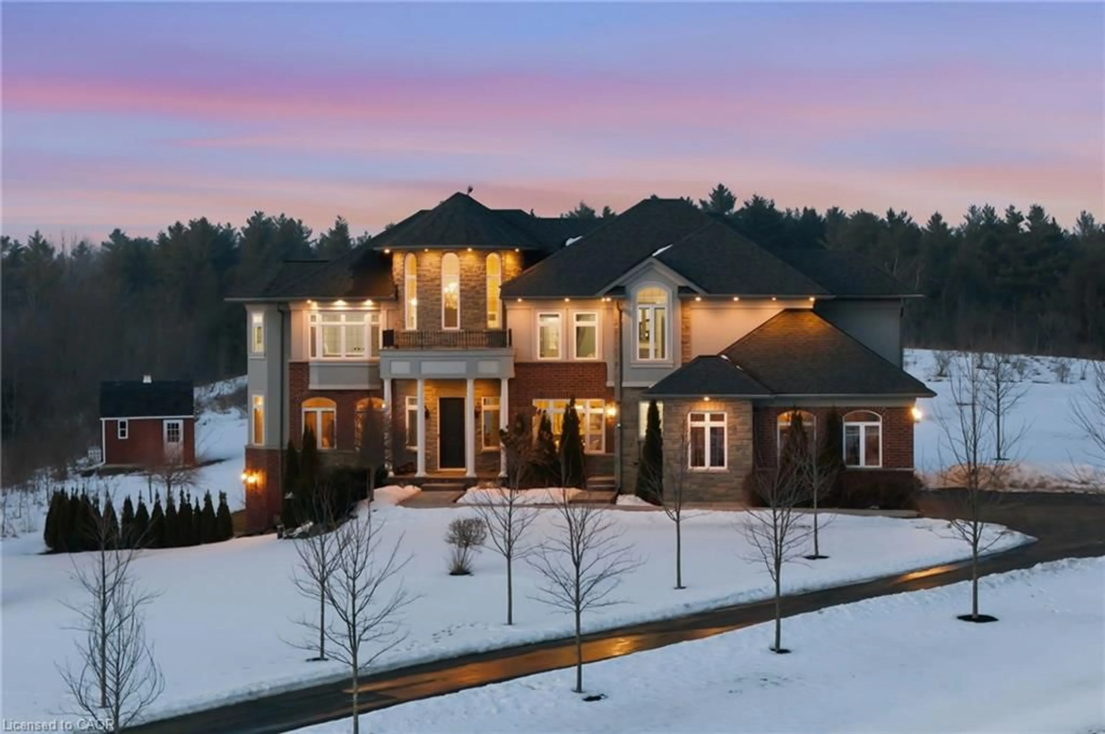 Home with brick exterior material, mountain view for 100 Chesswood Trail, Flamborough Ontario L8N 2Z7