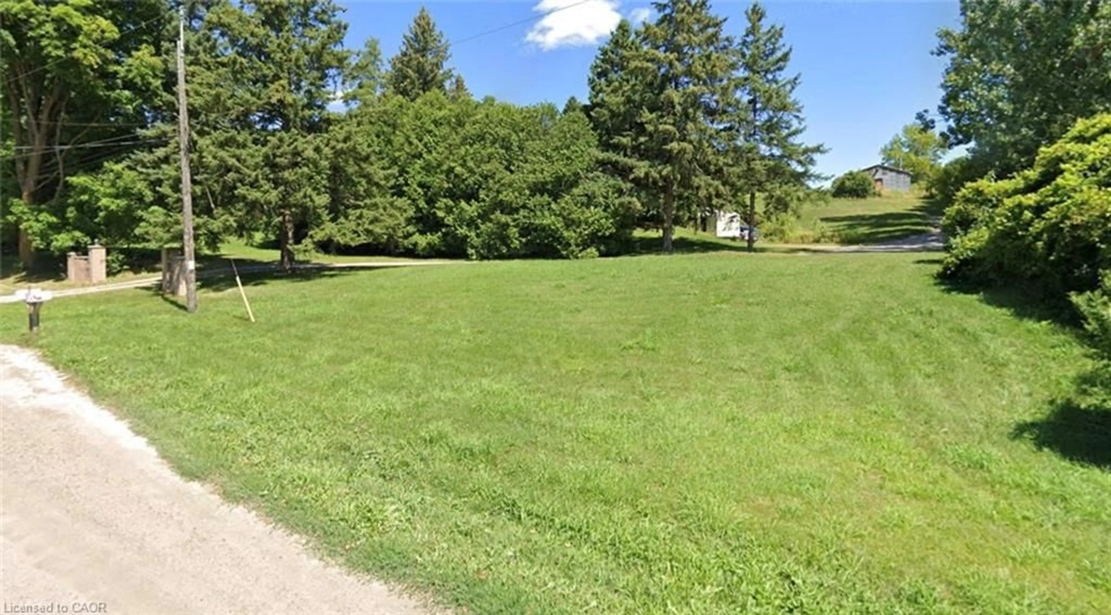 A pic from outside/outdoor area/front of a property/back of a property/a pic from drone, unknown for 111 Carter Rd, Puslinch Ontario N0B 2J0