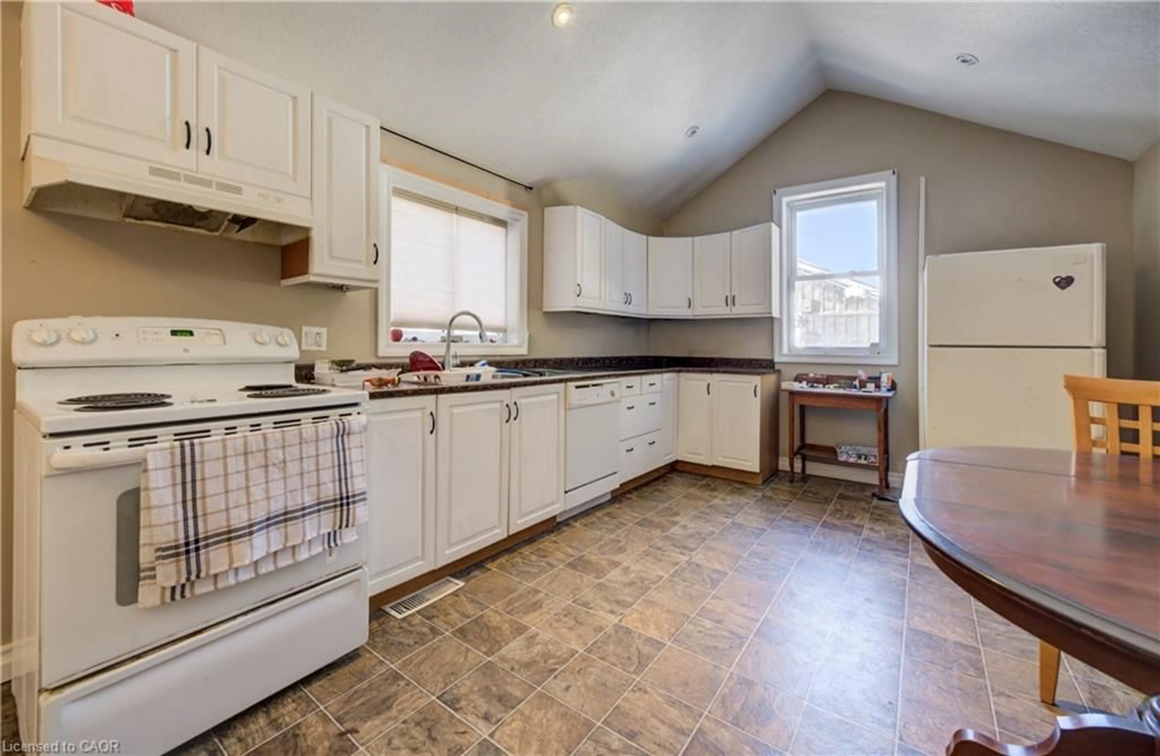 Standard kitchen, ceramic/tile floor for 616 Main St, Burgessville Ontario N0J 1C0