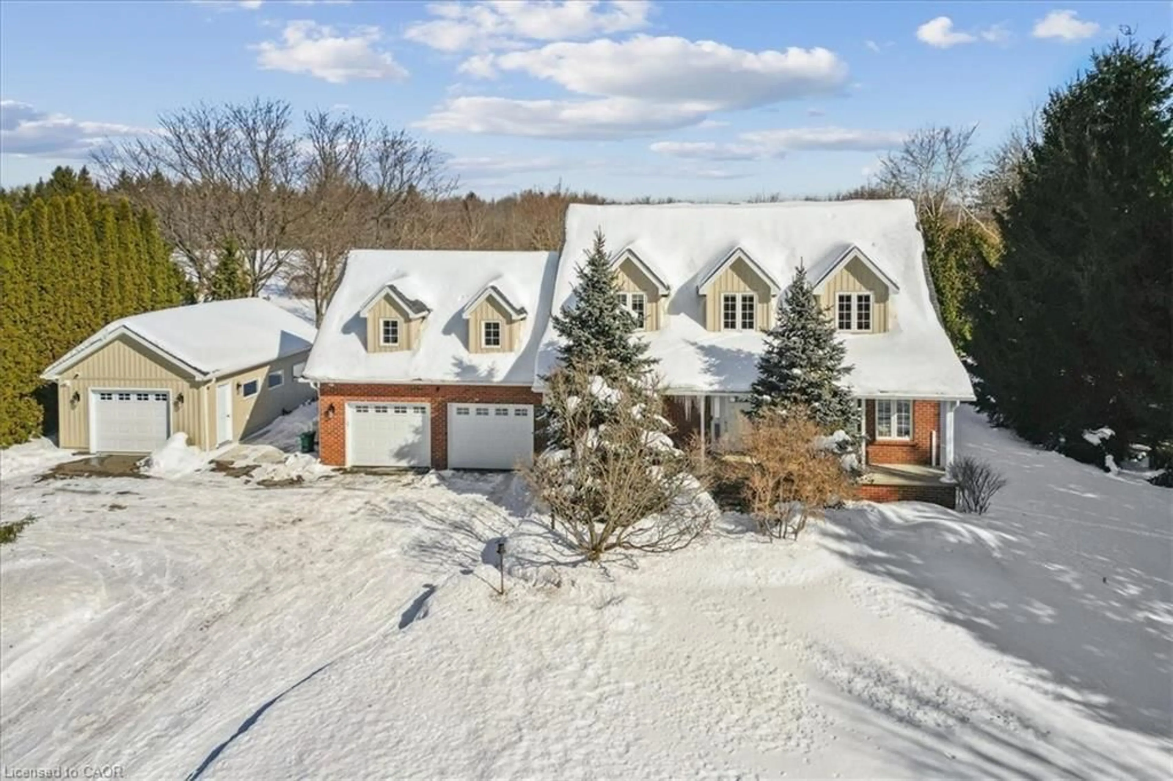 A pic from outside/outdoor area/front of a property/back of a property/a pic from drone, street for 19231 Shaws Creek Rd, Caledon Ontario L7K 1L4