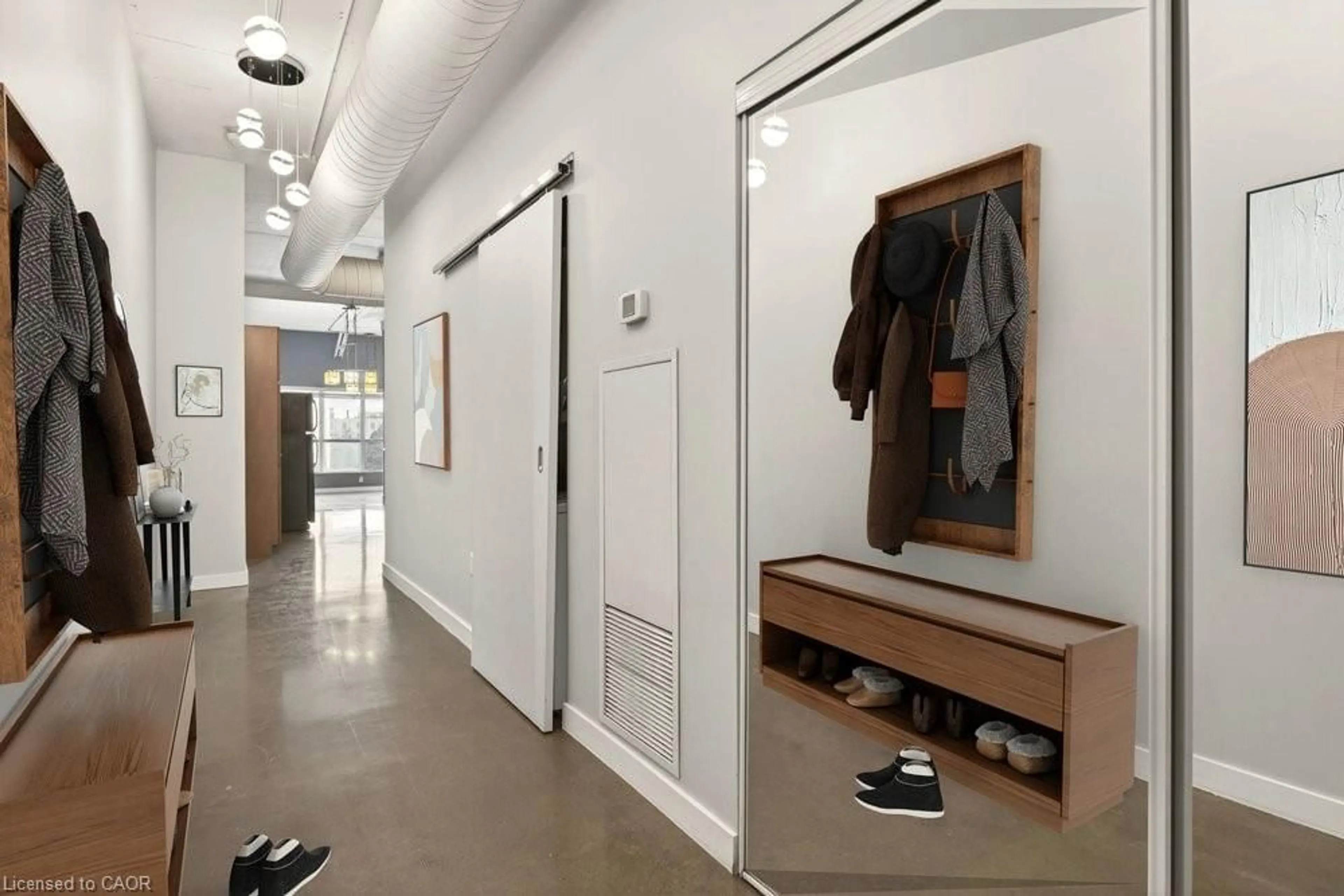 Indoor entryway for 66 Bay St #505, Hamilton Ontario L8P 4Z6