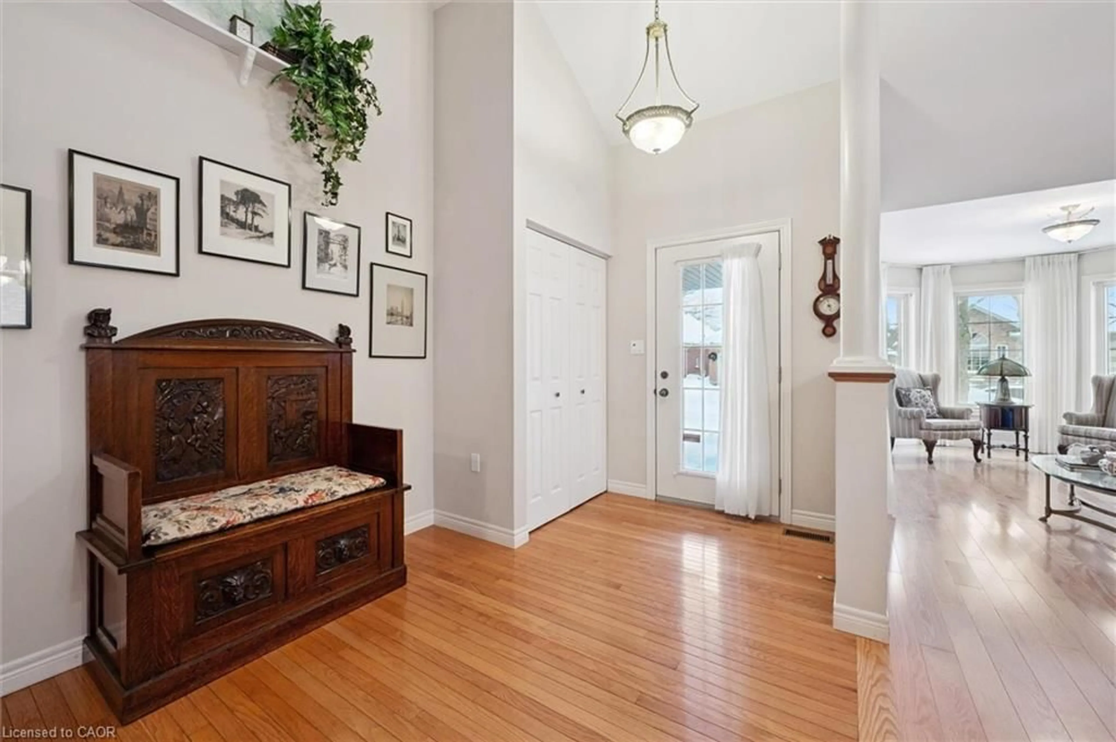 Indoor entryway for 67 Whitepine Way, Guelph Ontario N1G 4X7