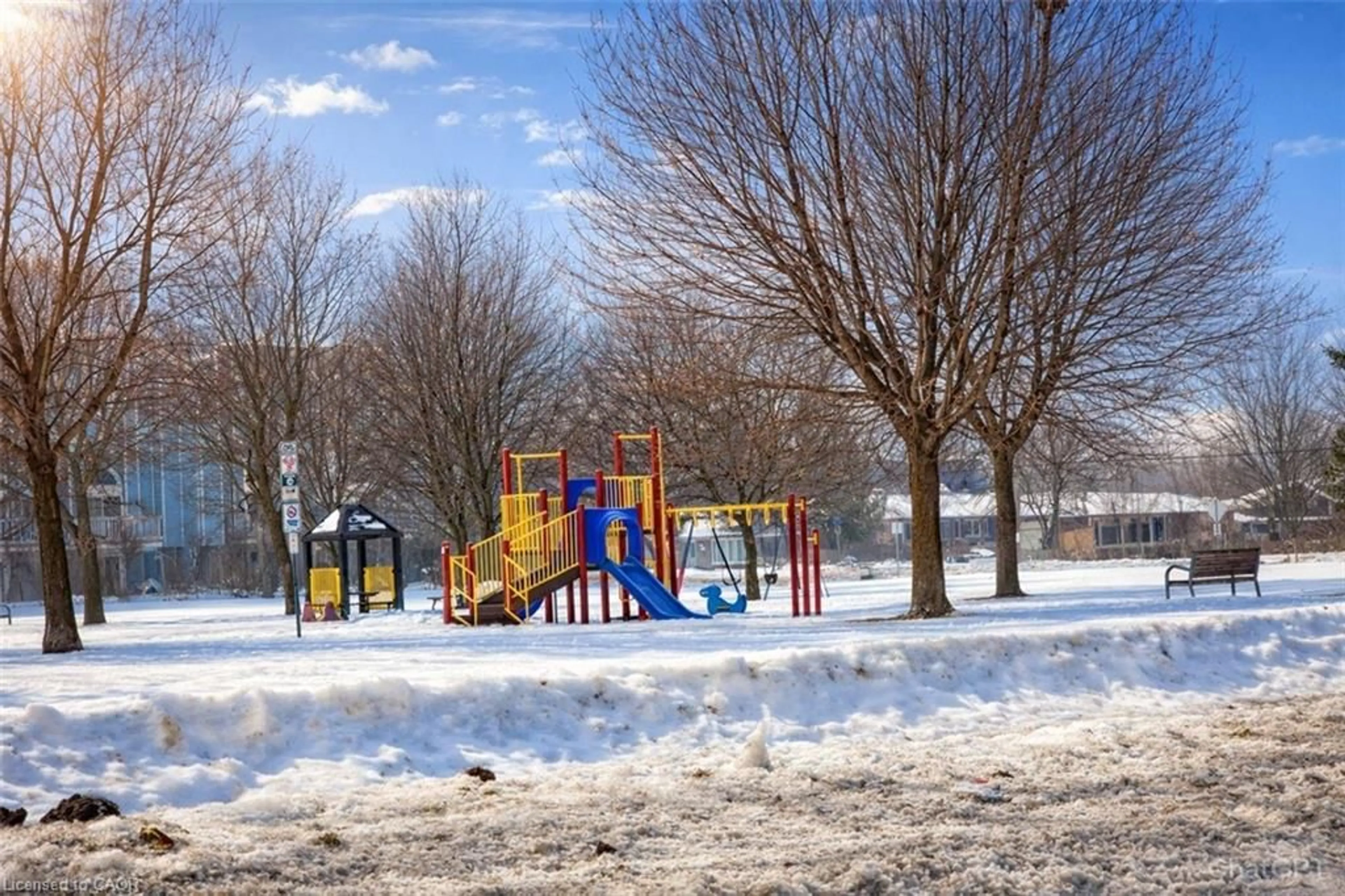 Blurry image for 565 Greenfield Ave #106, Kitchener Ontario N2C 2P3