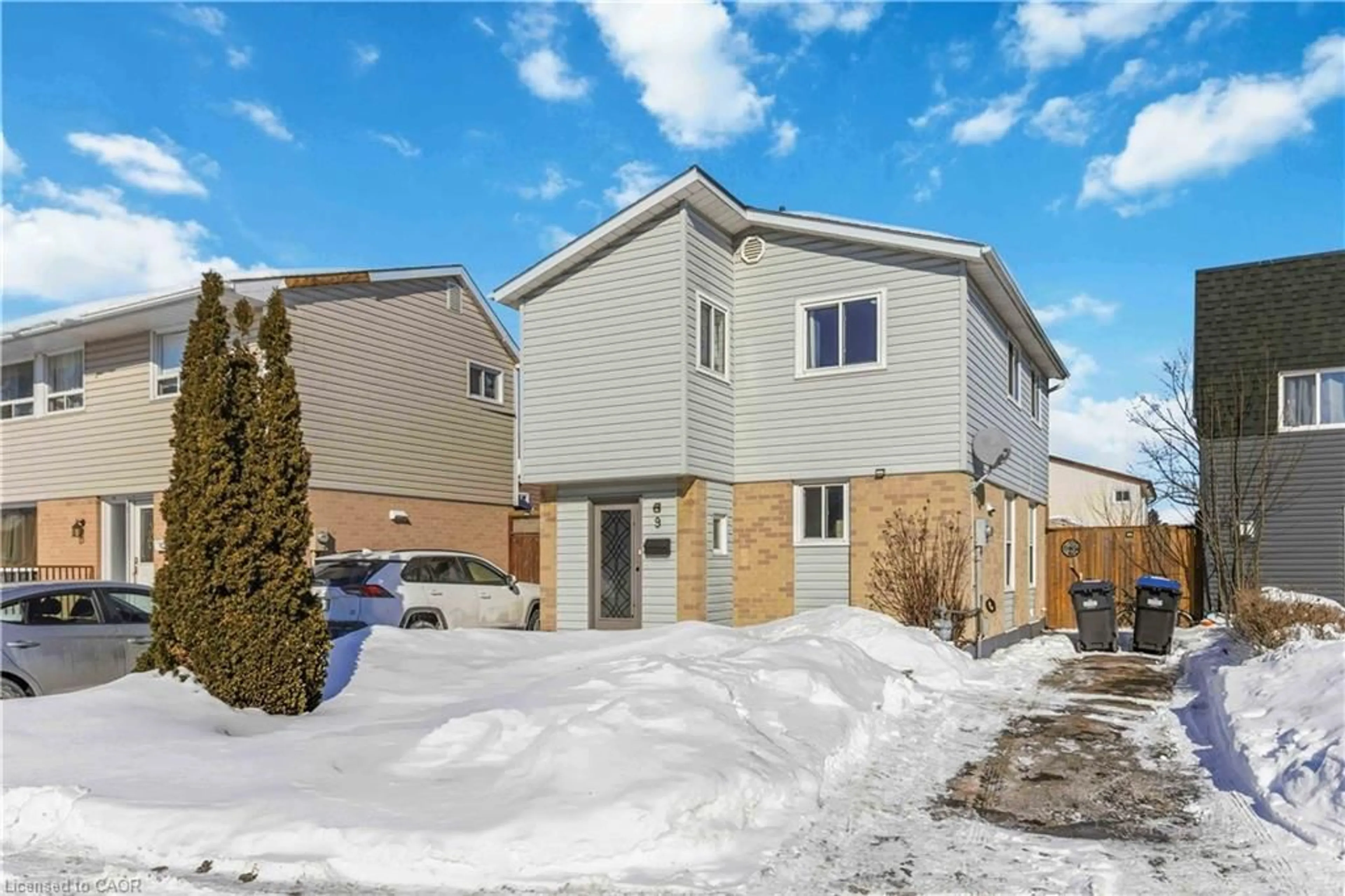 Home with vinyl exterior material, street for 9 Horatio Crt, Brampton Ontario L6X 4X9