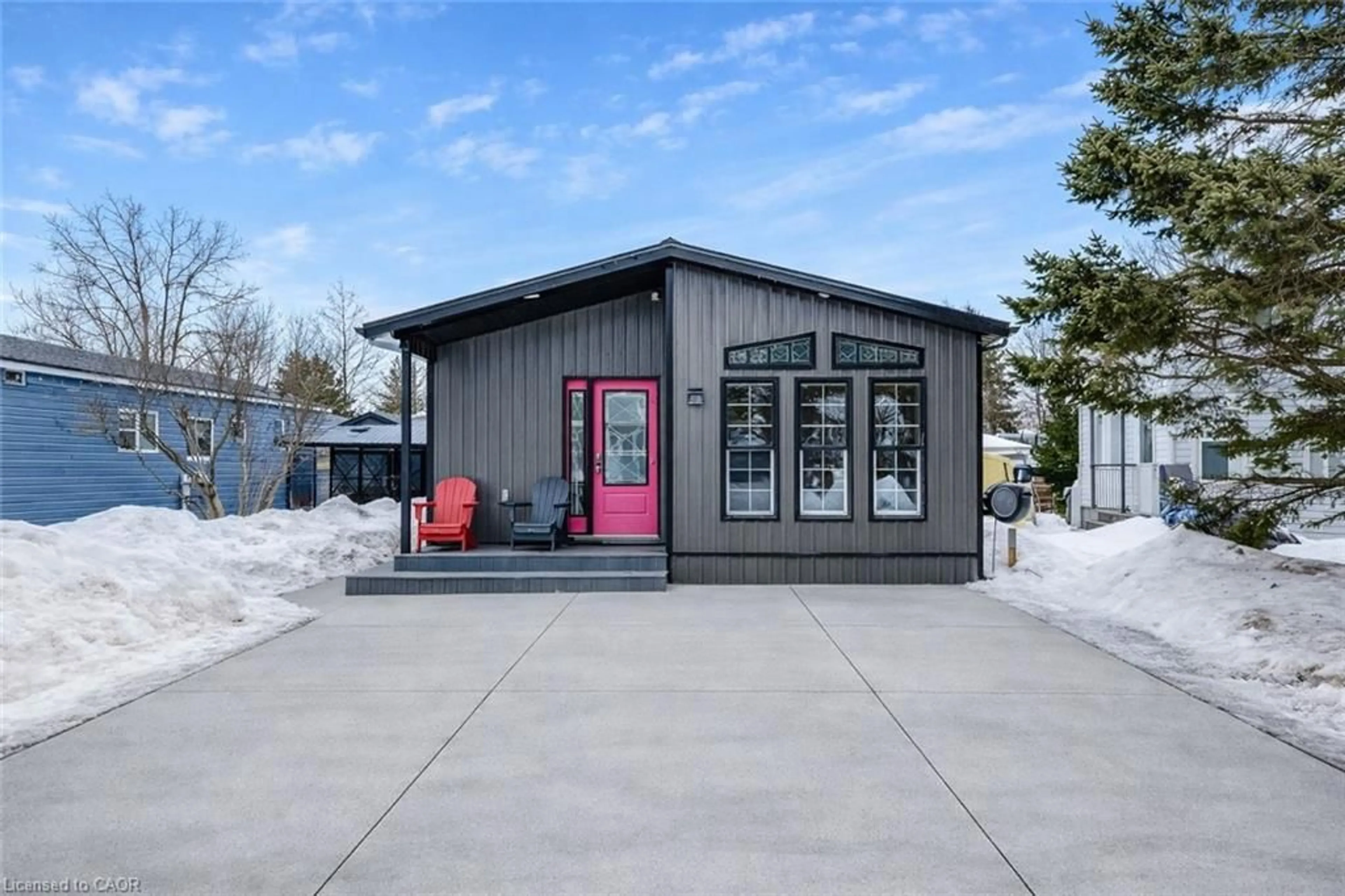 Unknown for 490 Spruce St, Fergus Ontario N1M 2W5