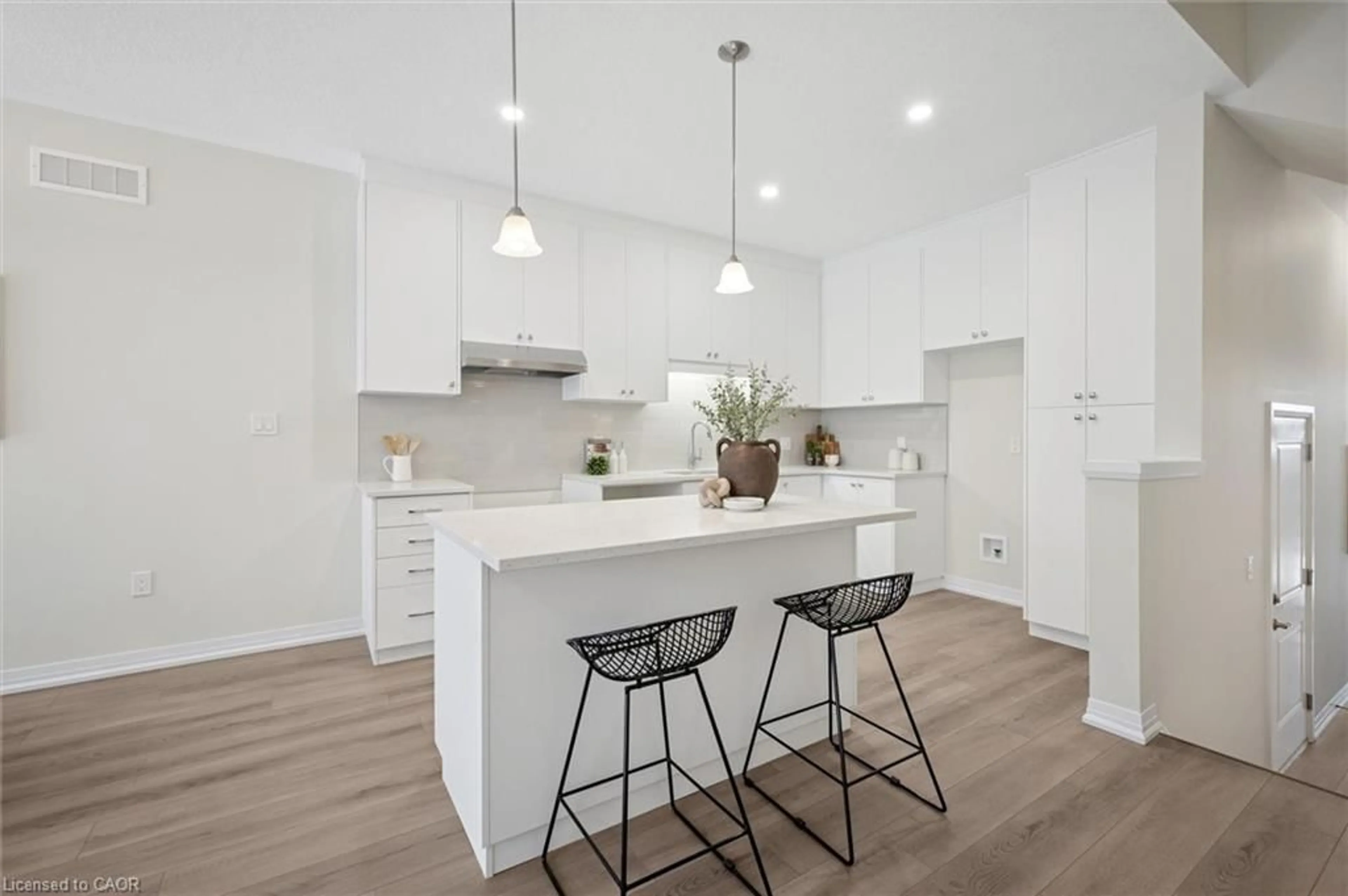 Open concept kitchen, unknown for 115 Winter Wren Cres, Kitchener Ontario N2P 0K7