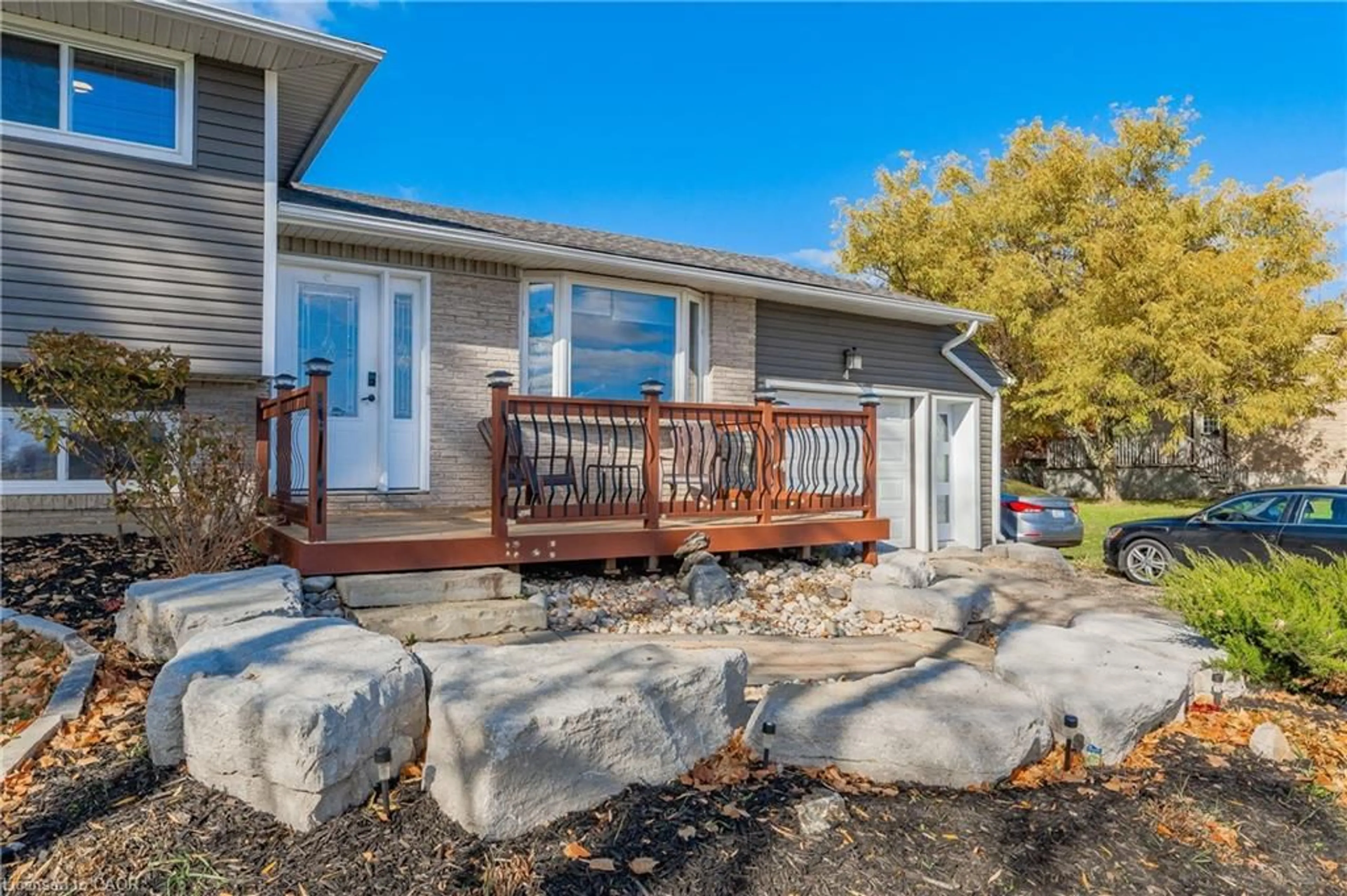 Home with vinyl exterior material, street for 4 First Line, Elora Ontario N0B 1S0