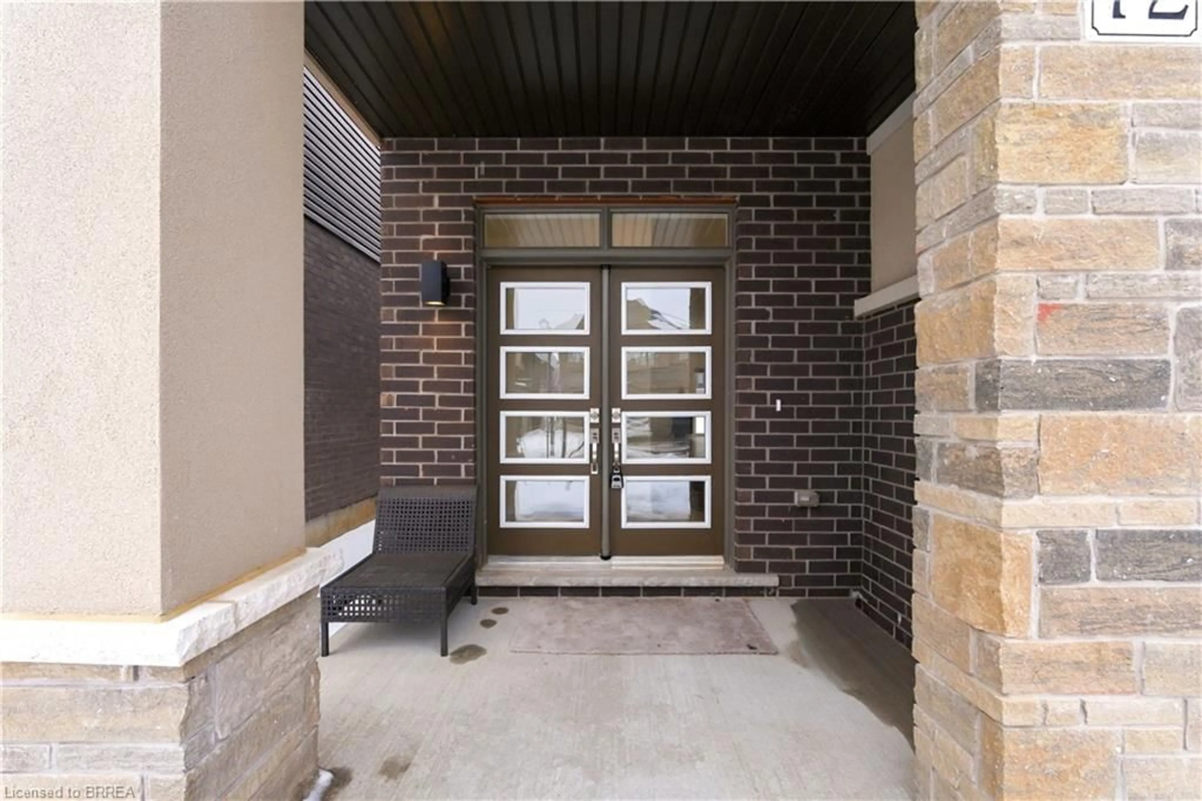 Indoor entryway for 72 George Brier Dr, Paris Ontario N3L 0M2