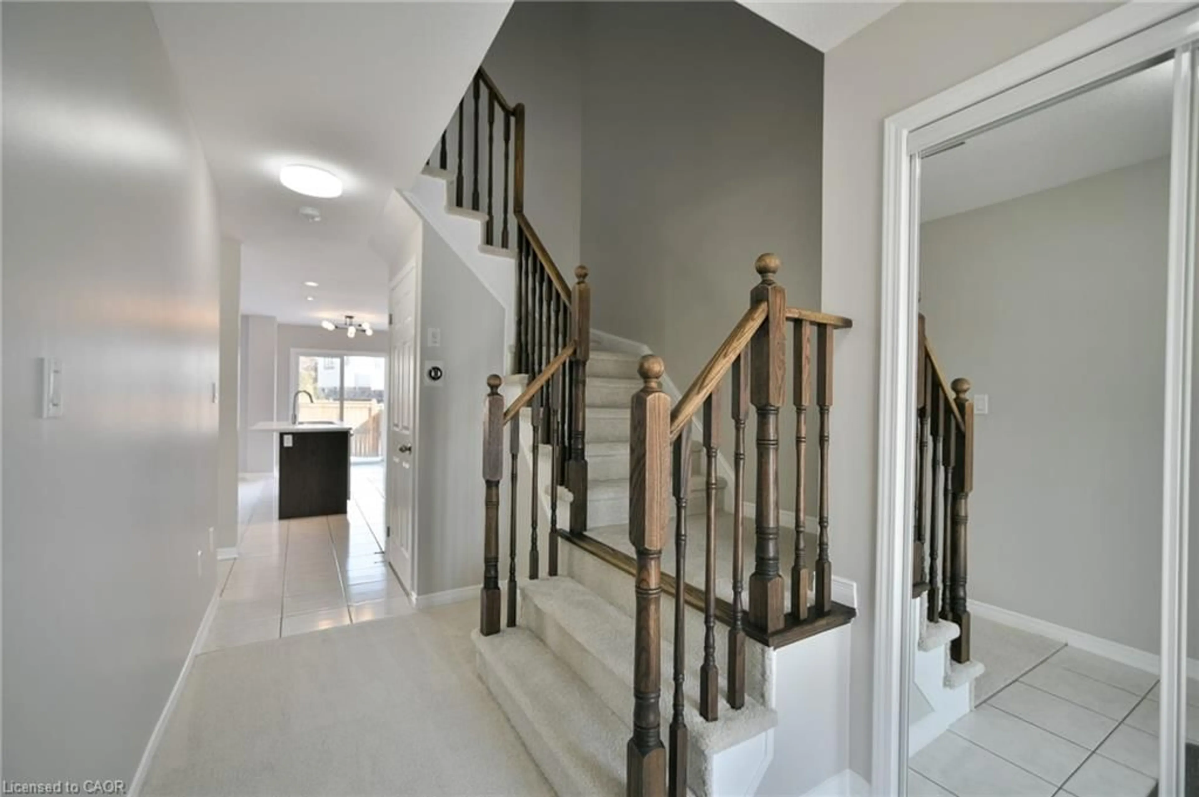 Stairs for 110 Arnold Marshall Blvd, Caledonia Ontario N3W 0B9