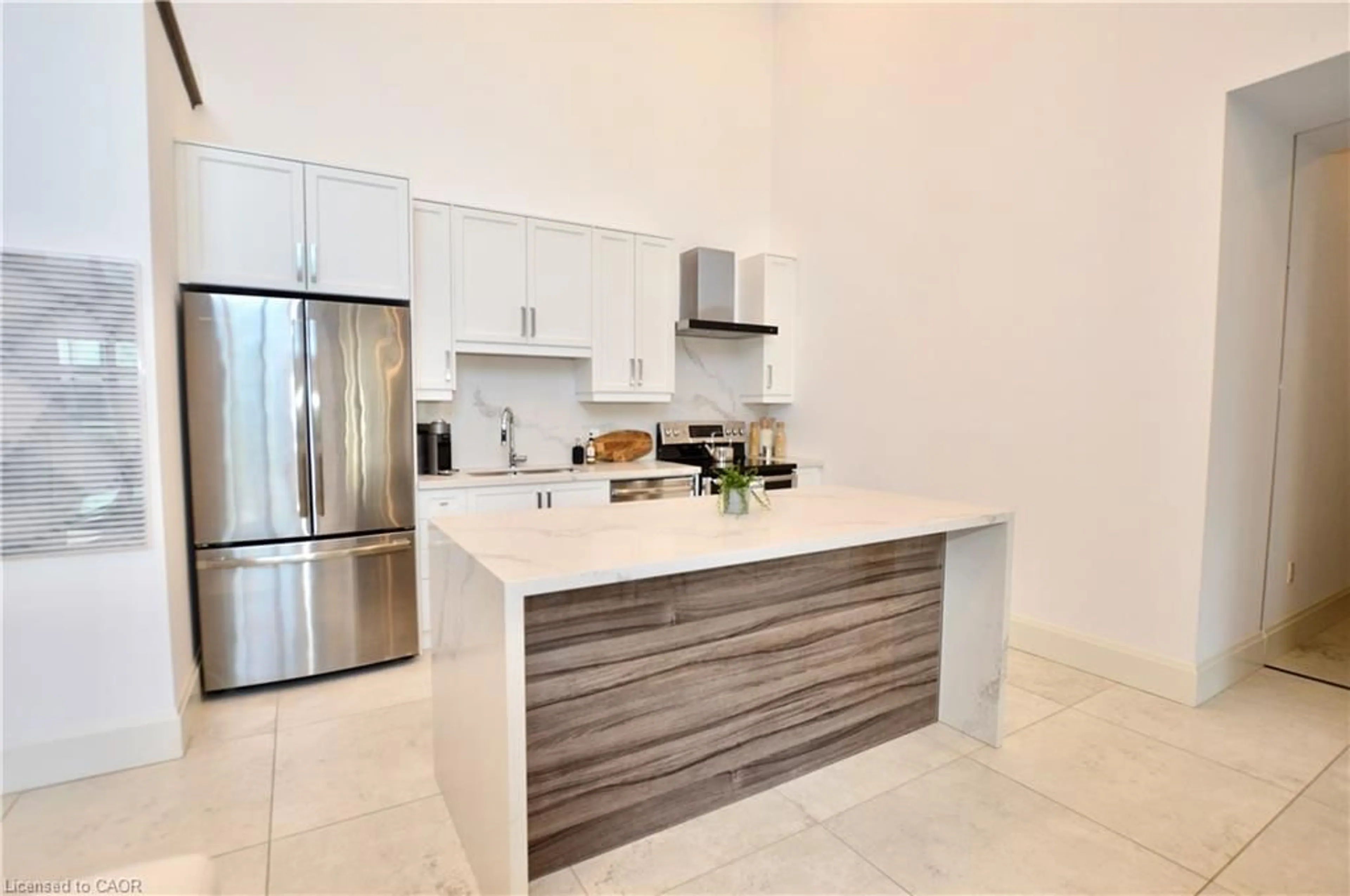 Contemporary kitchen, ceramic/tile floor for 112 King St #PH6, Hamilton Ontario L8N 1A8