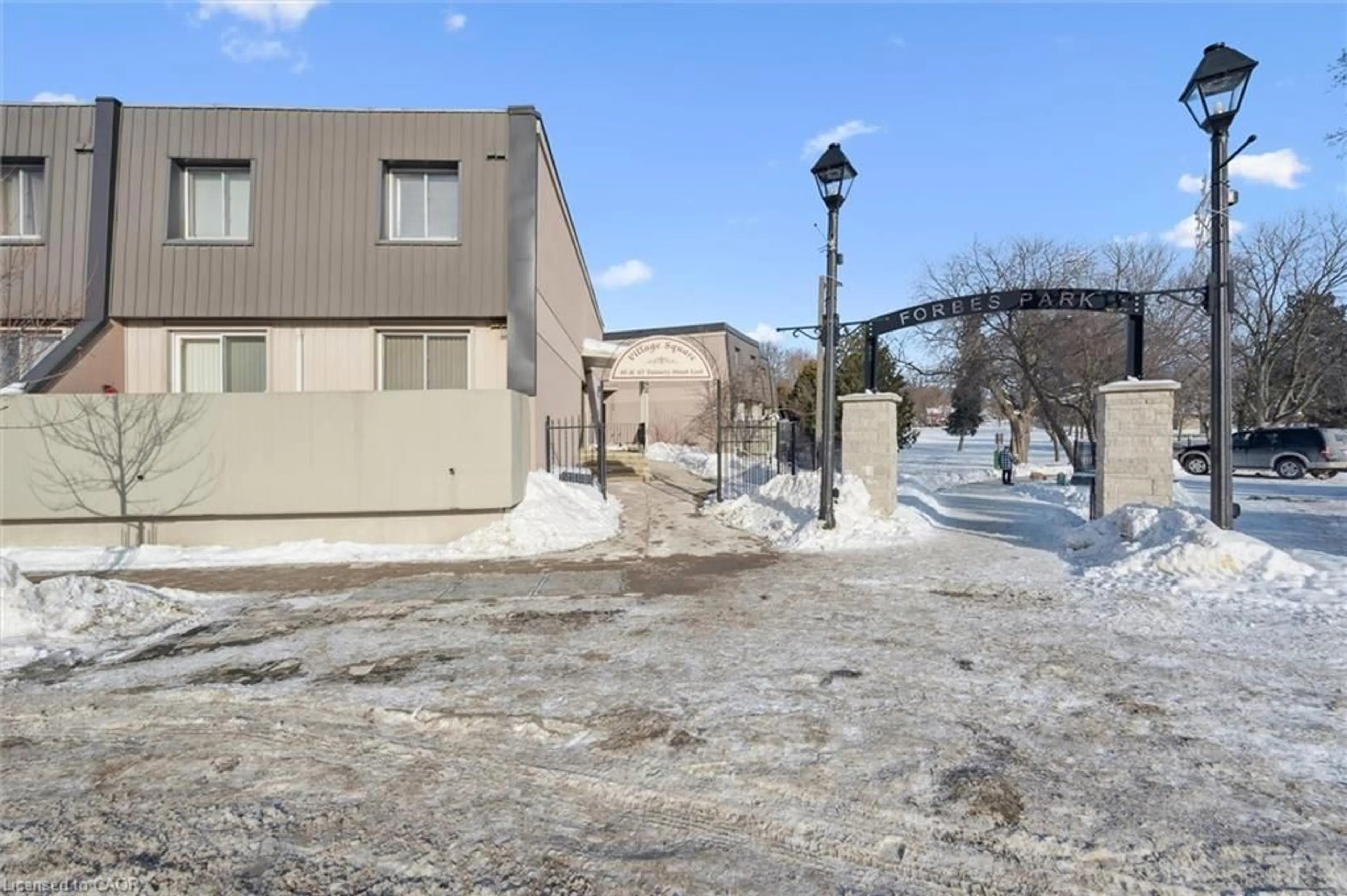 Patio, street for 40 Tannery St #264, Cambridge Ontario N3C 2B9