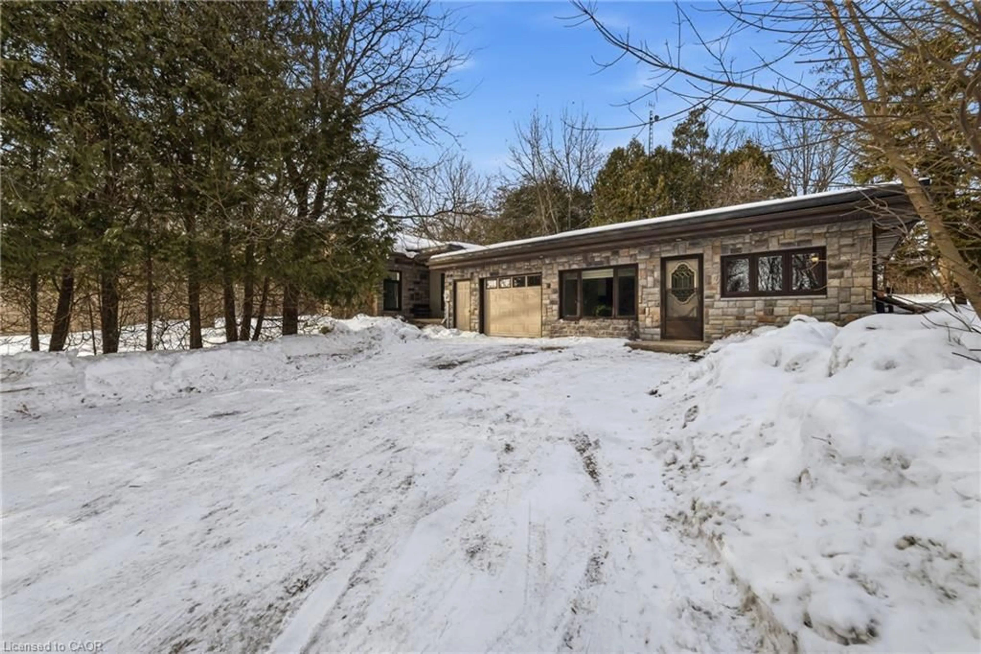 A pic from outside/outdoor area/front of a property/back of a property/a pic from drone, unknown for 295 Brant Rd, St. George Ontario N0E 1N0