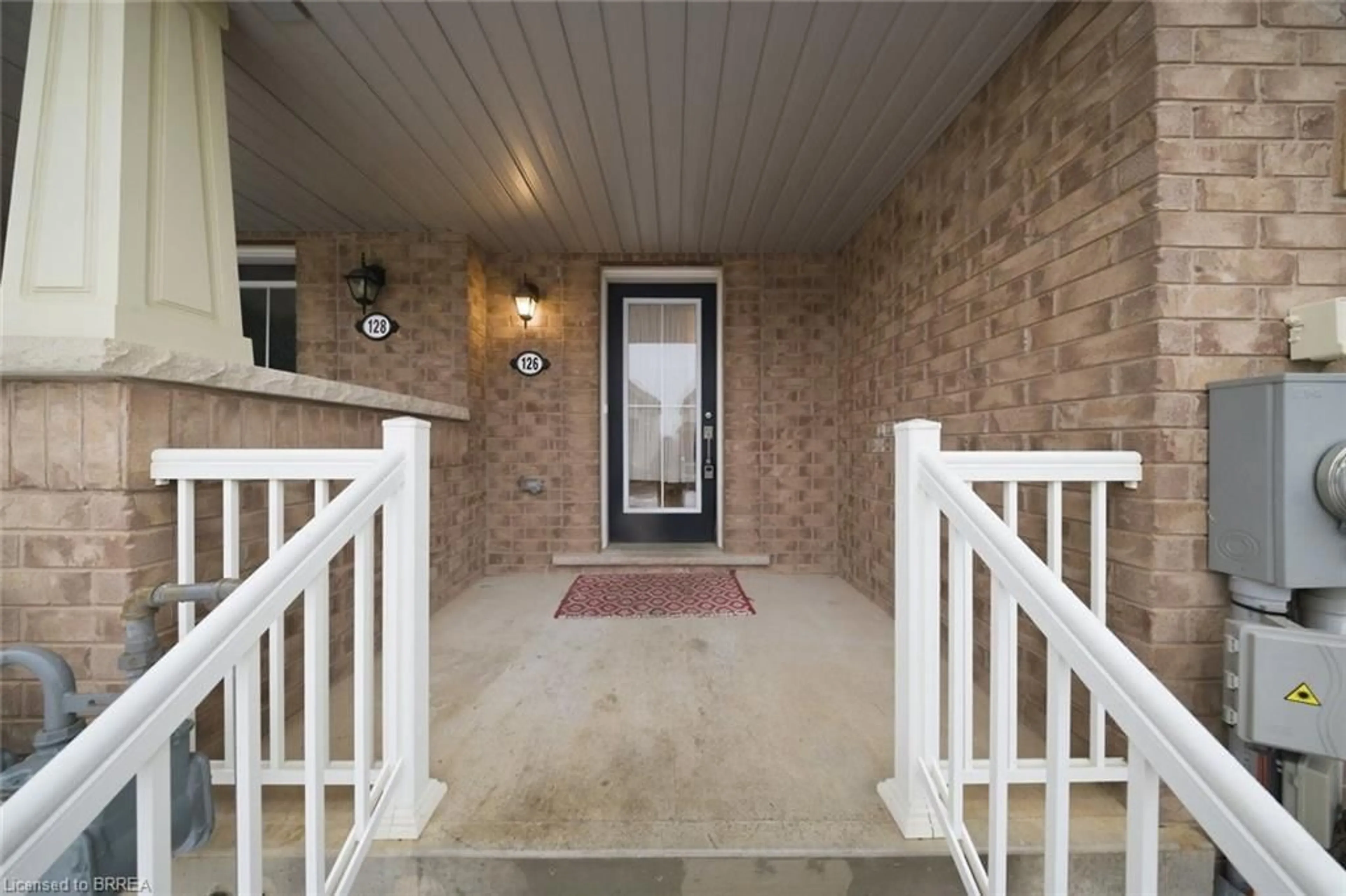 Indoor entryway for 126 Munro Cir, Brantford Ontario N3T 0R4