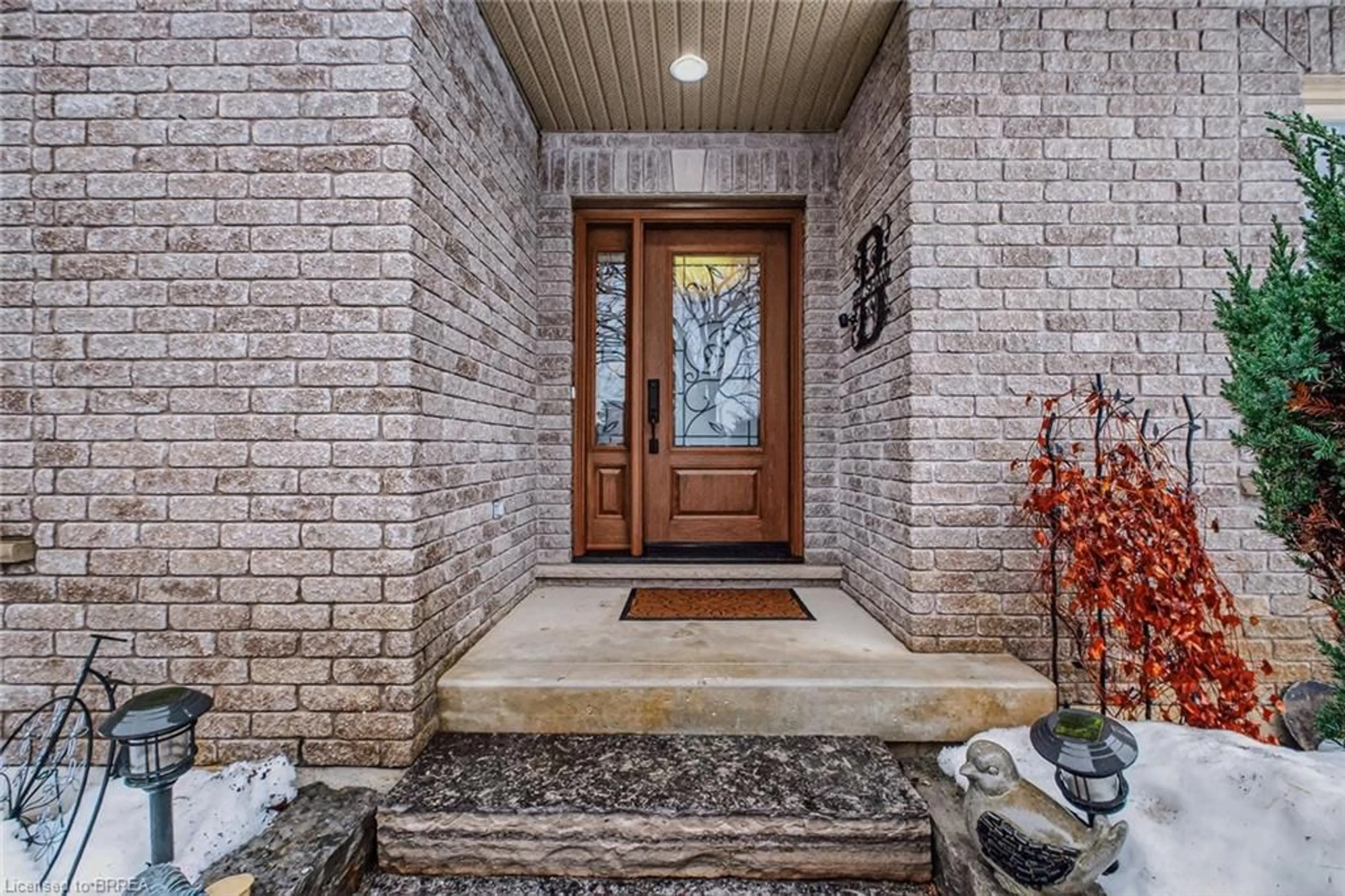 Indoor entryway for 177 Highway 53, Cathcart Ontario N0E 1B0