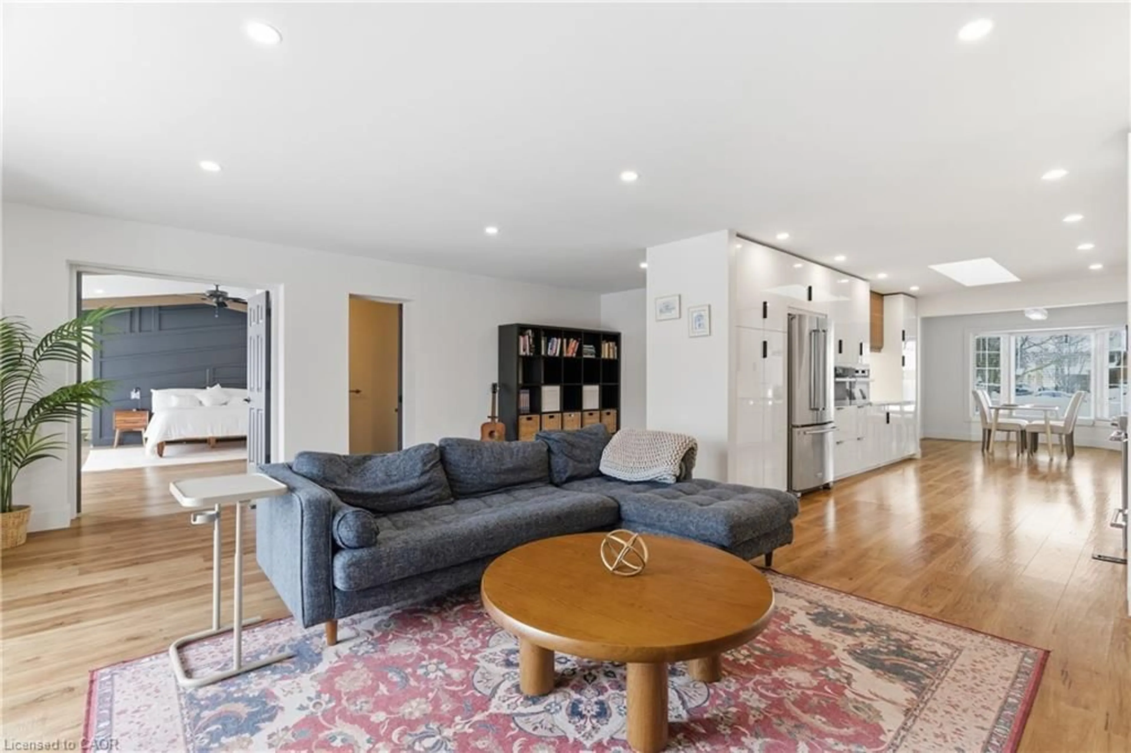 Living room with furniture, unknown for 88 Old Forest Cres, Kitchener Ontario N2N 2A3