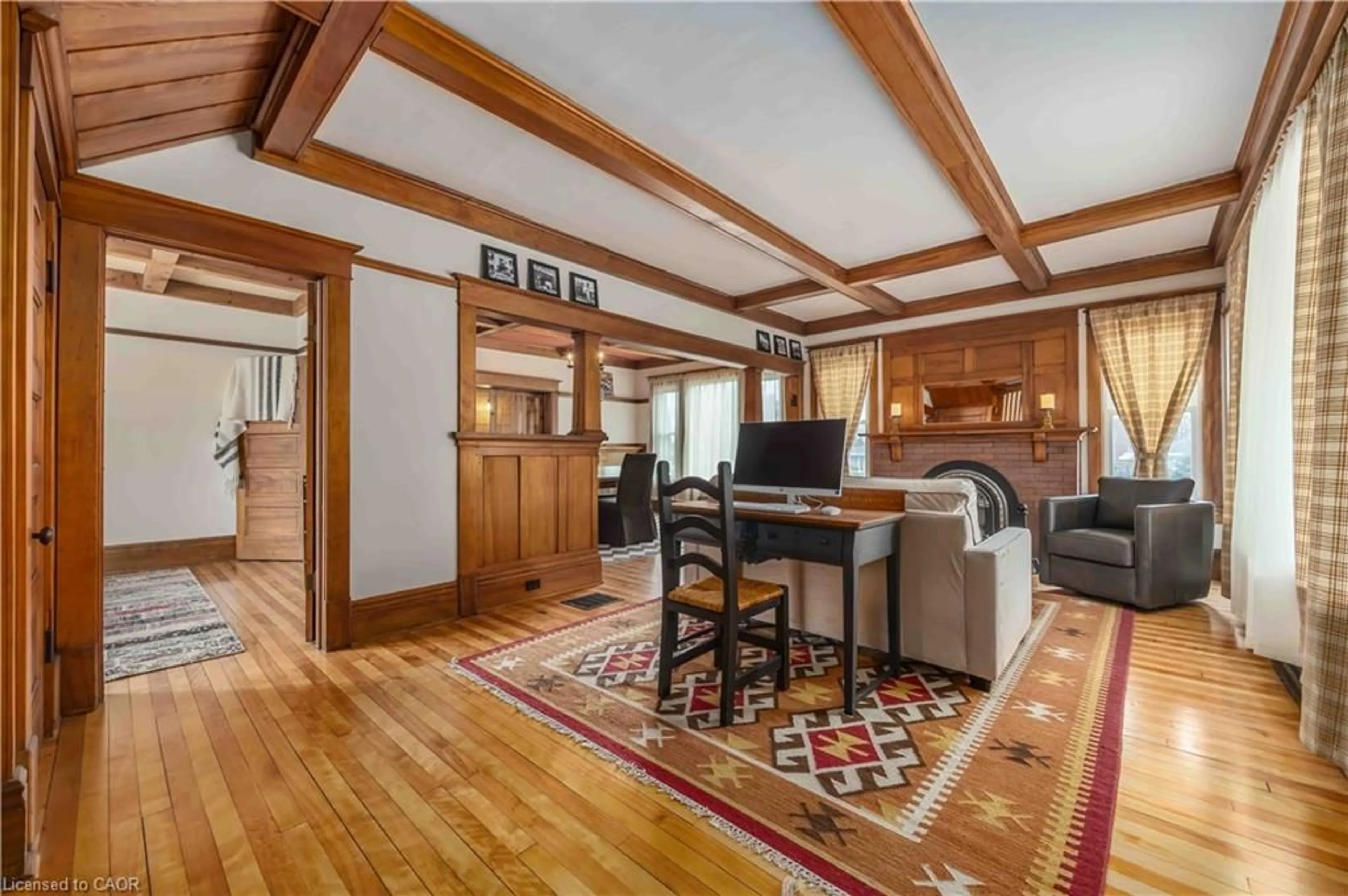 Unknown for 343 Gillard St, Wallaceburg Ontario N8A 1N5