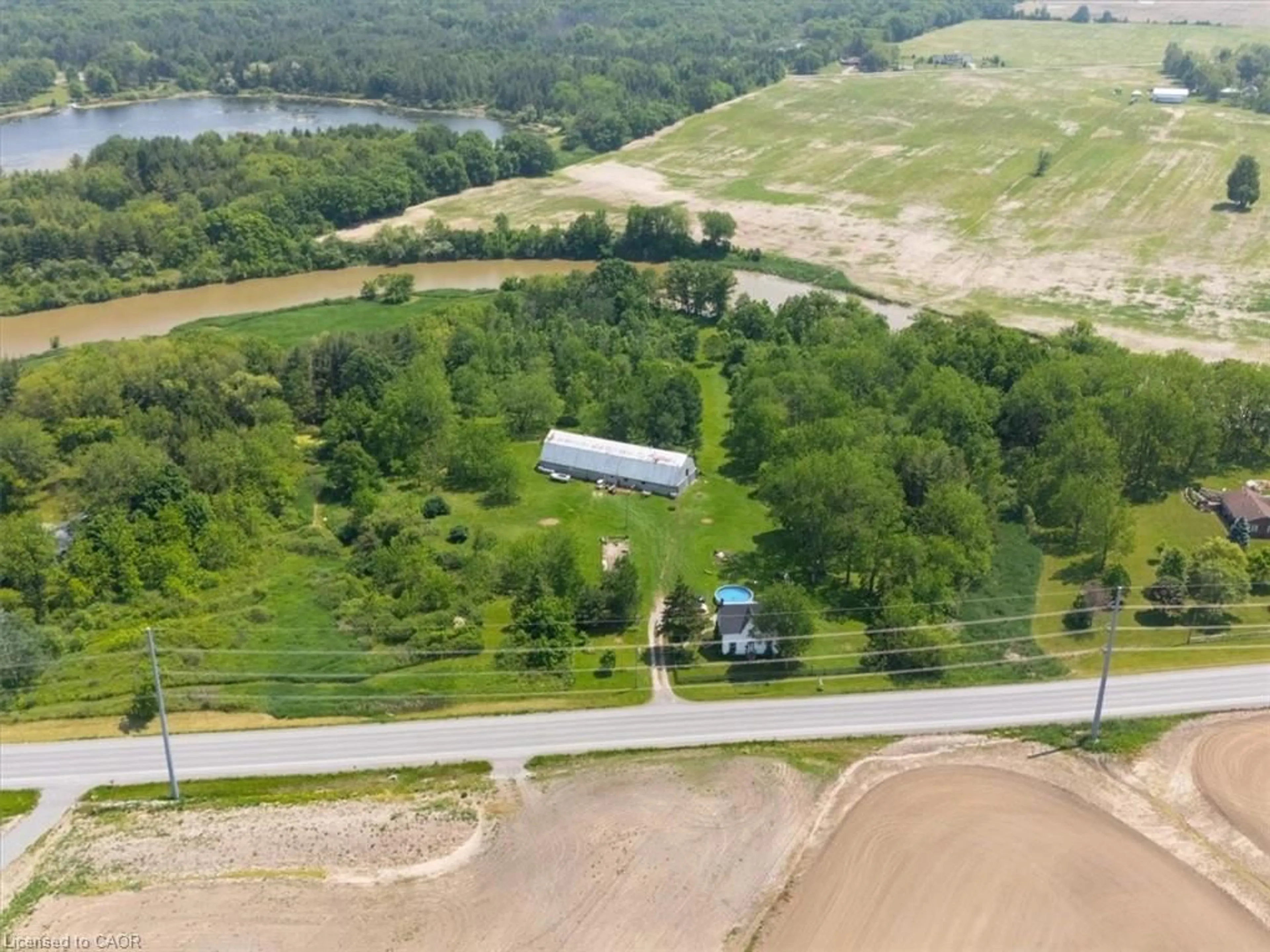 A pic from outside/outdoor area/front of a property/back of a property/a pic from drone, water/lake/river/ocean view for 5914 Canborough Rd, West Lincoln Ontario L0R 2J0