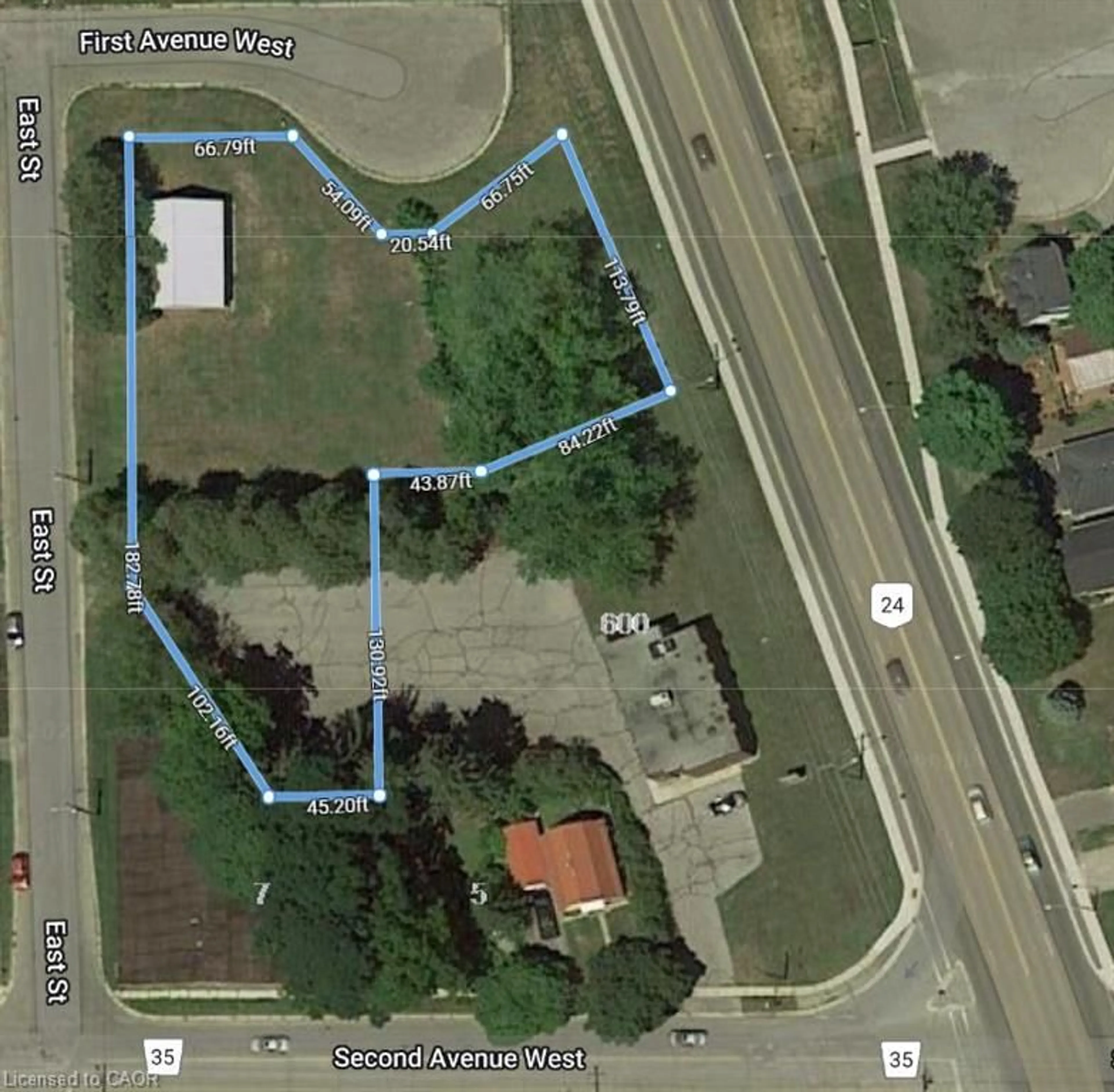 A pic from outside/outdoor area/front of a property/back of a property/a pic from drone, street for 0 East St, Simcoe Ontario N3Y 2P1