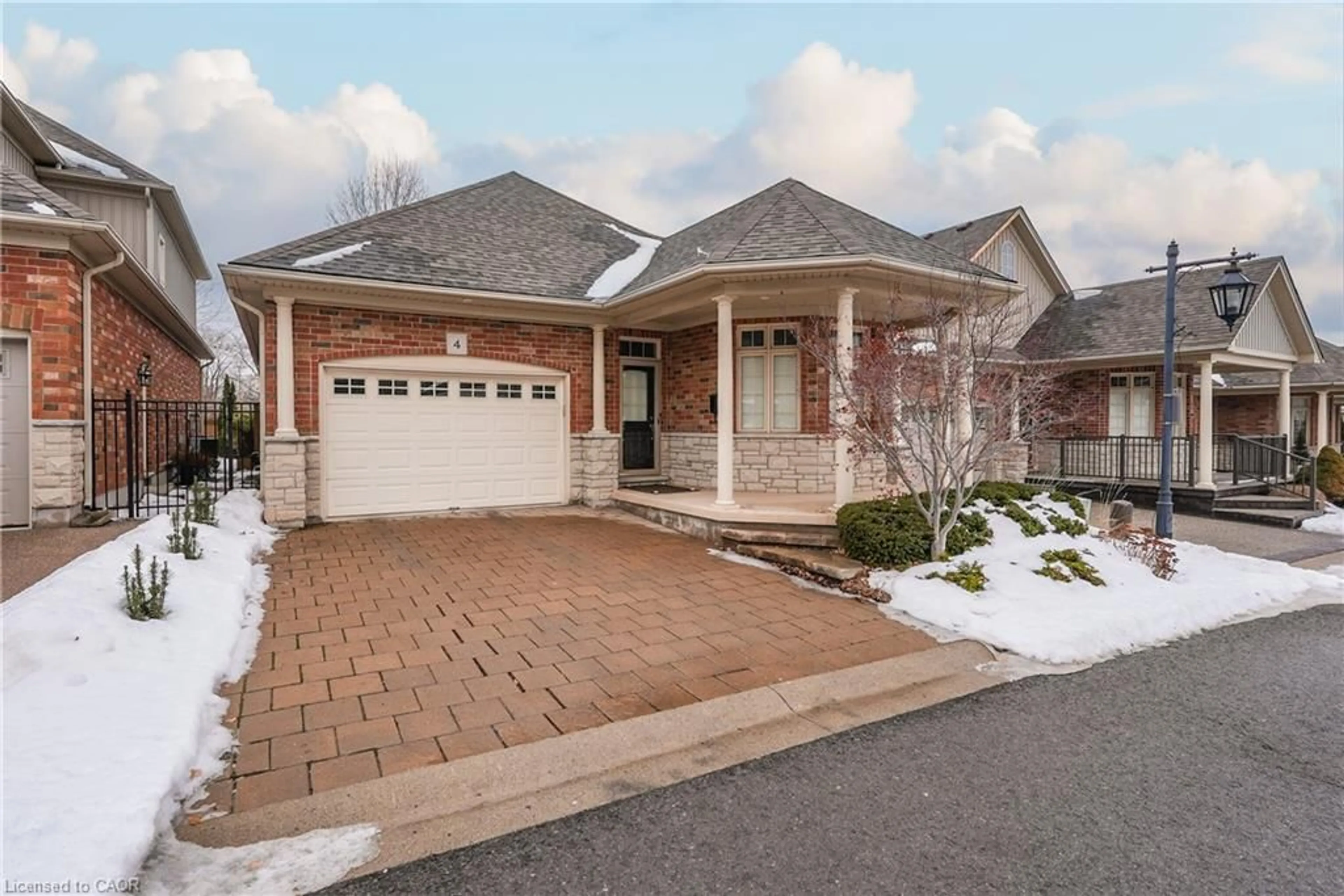 Home with brick exterior material, street for 8 Muscat Dr #4, Grimsby Ontario L3M 5S7
