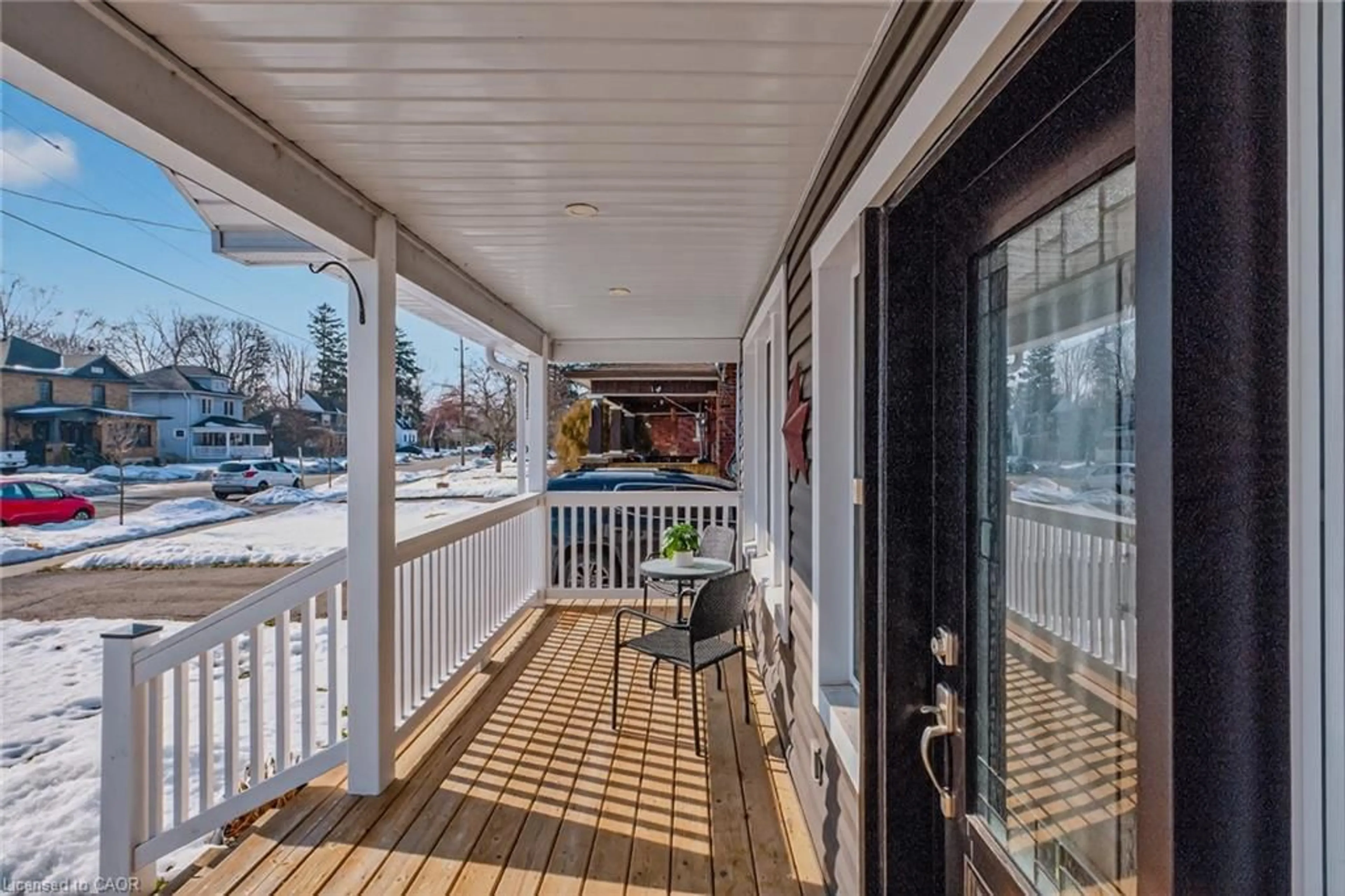 Patio, street for 99 North Main St, Simcoe Ontario N3Y 2M2