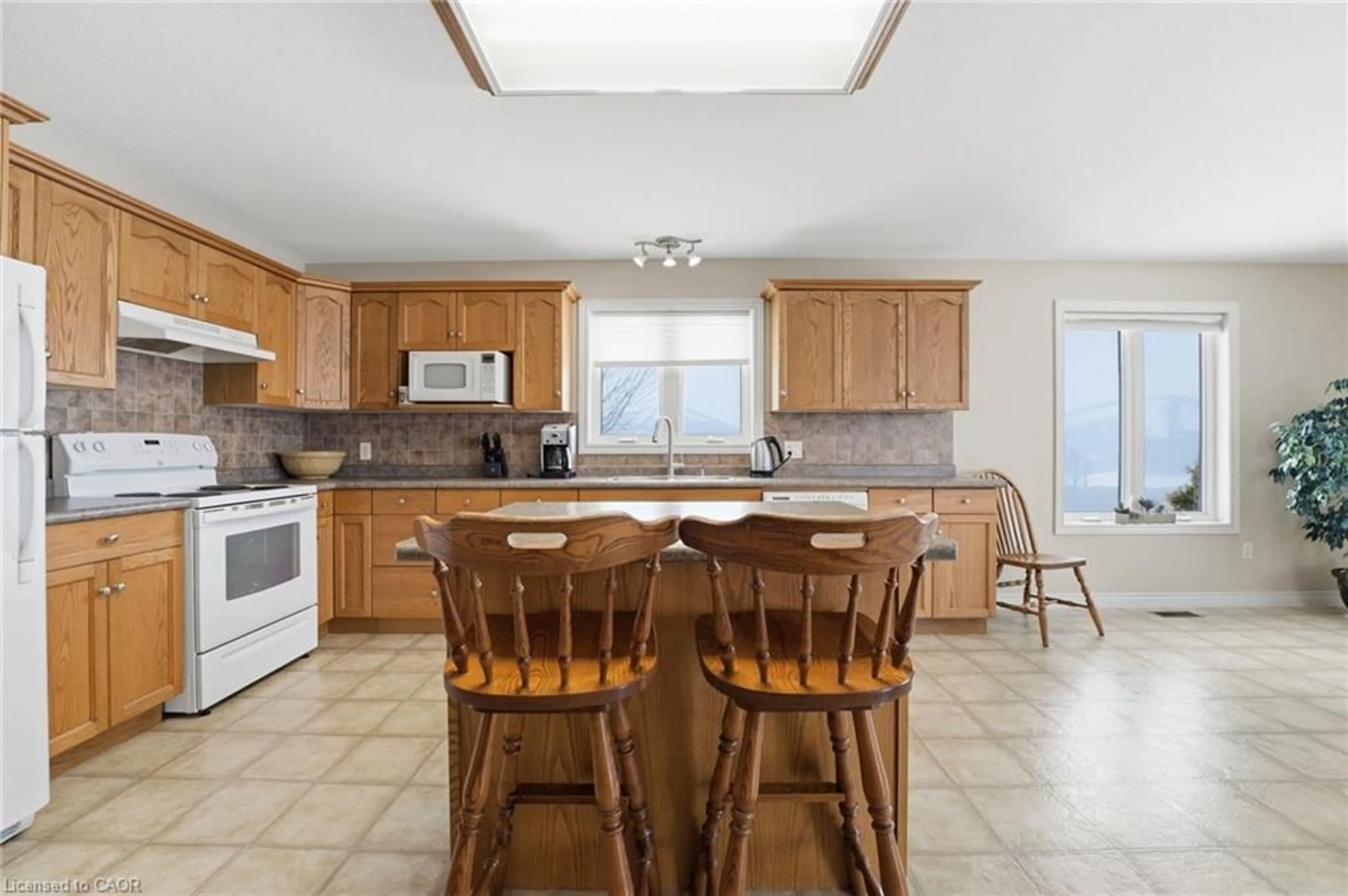 Open concept kitchen, ceramic/tile floor for 110 Armstrong St, Listowel Ontario N4W 3V8