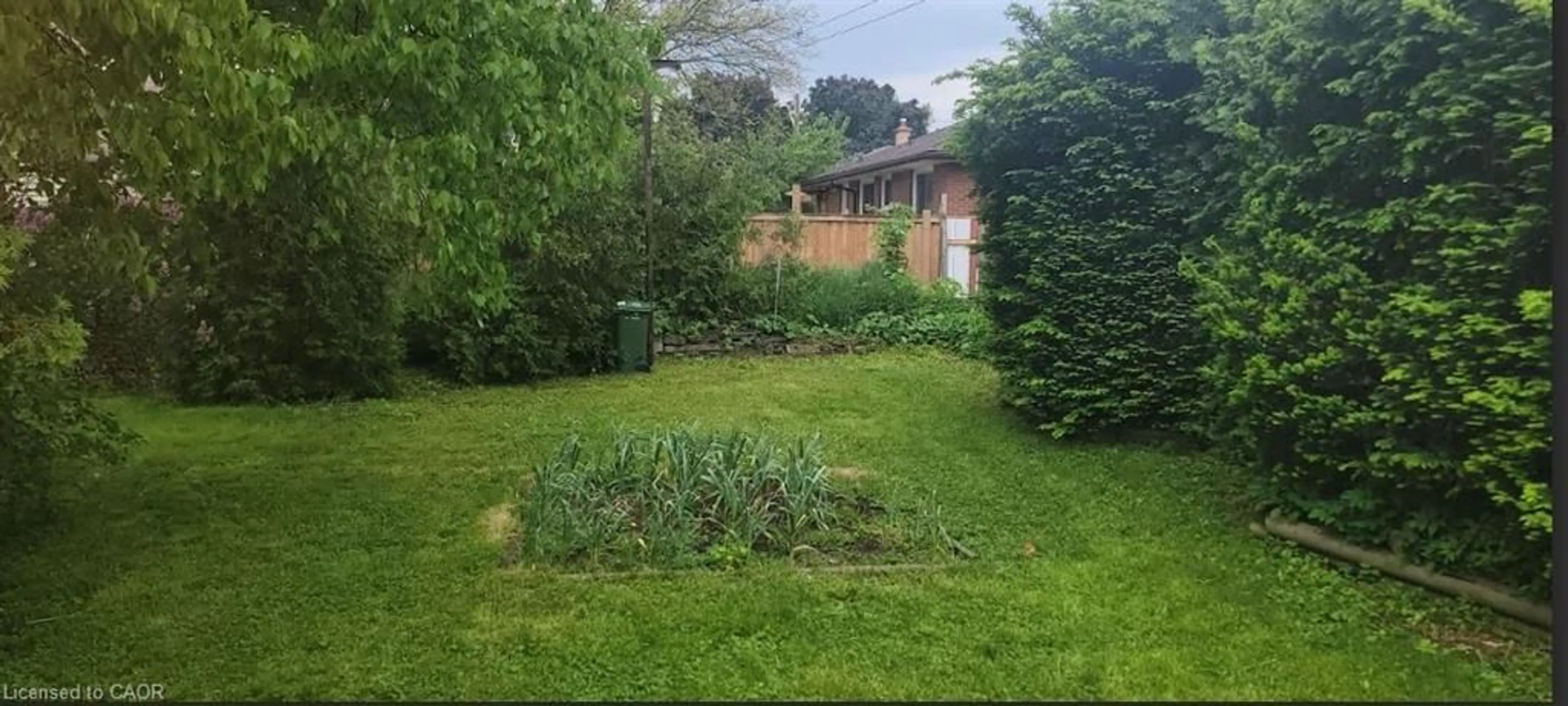 A pic from outside/outdoor area/front of a property/back of a property/a pic from drone, street for 51 East 16th St, Hamilton Ontario L9A 4J1