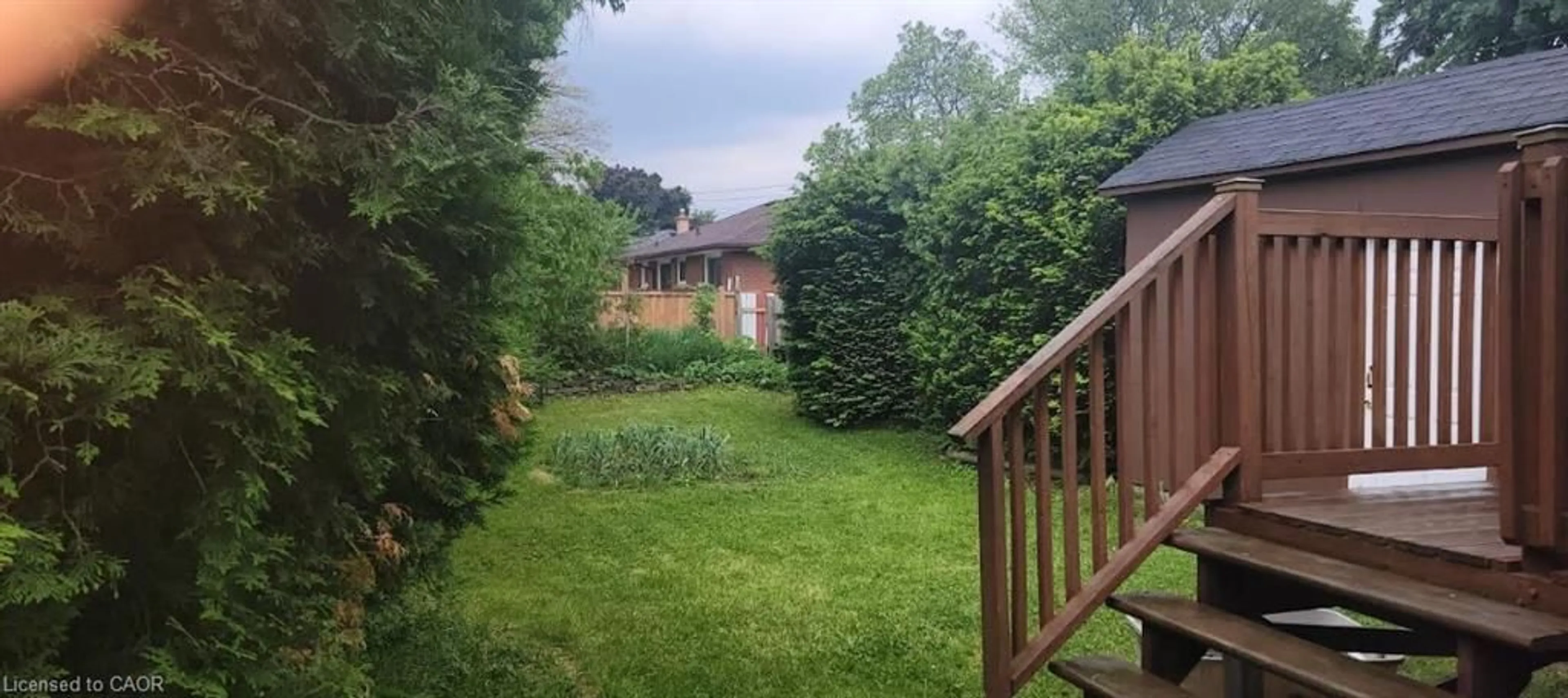 Unknown for 51 East 16th St, Hamilton Ontario L9A 4J1