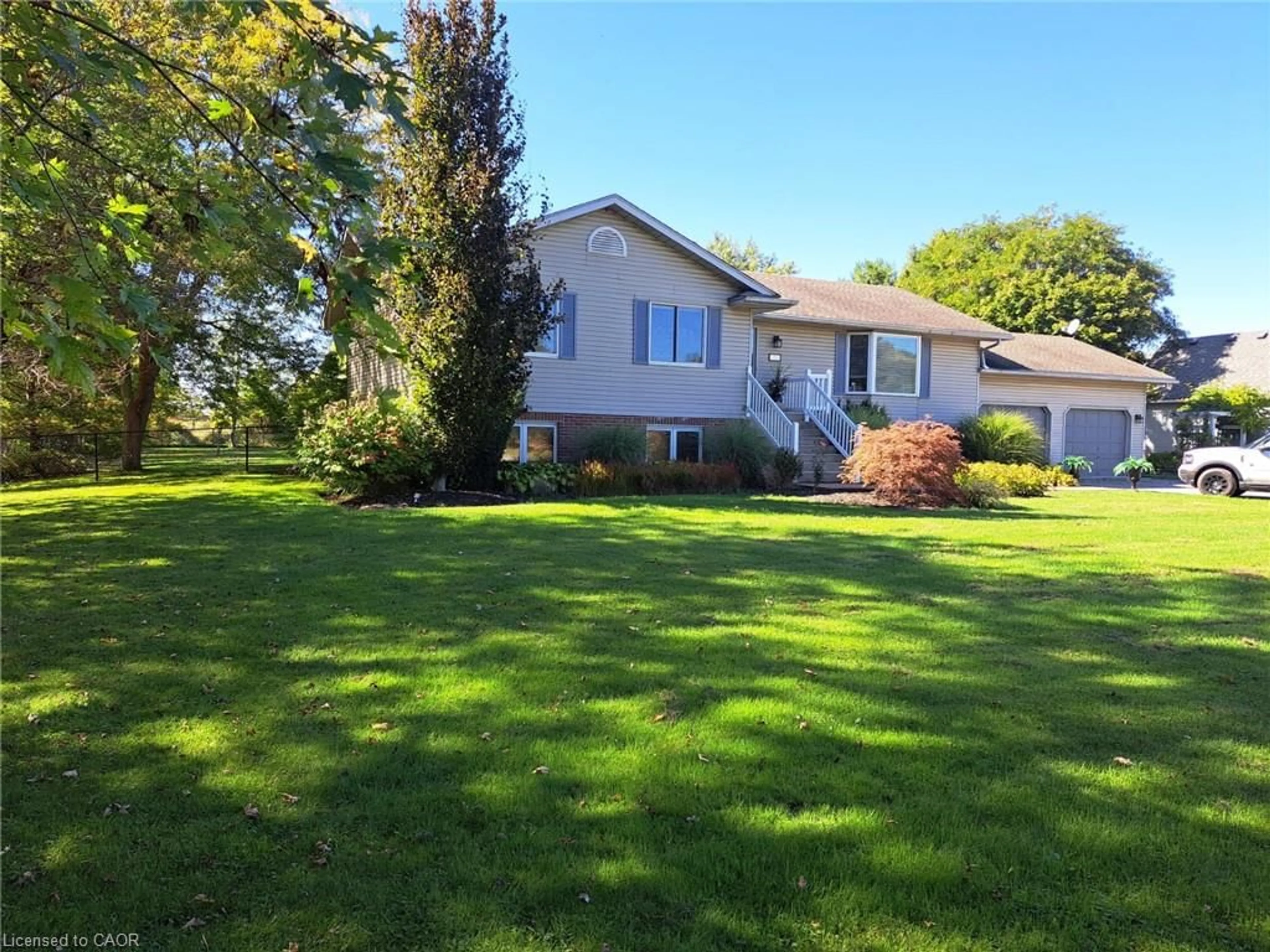 A pic from outside/outdoor area/front of a property/back of a property/a pic from drone, unknown for 42004 Highway 3, Wainfleet Ontario L0S 1V0