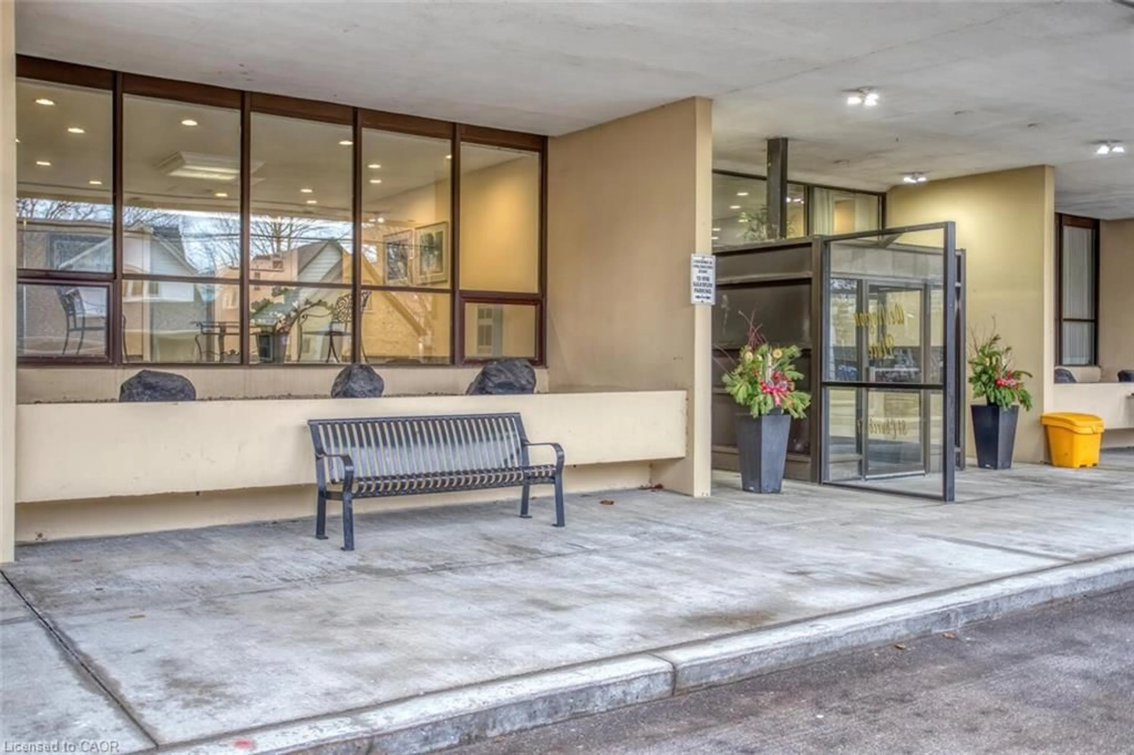 Lobby for 81 Church St #403, Kitchener Ontario N2G 4M1