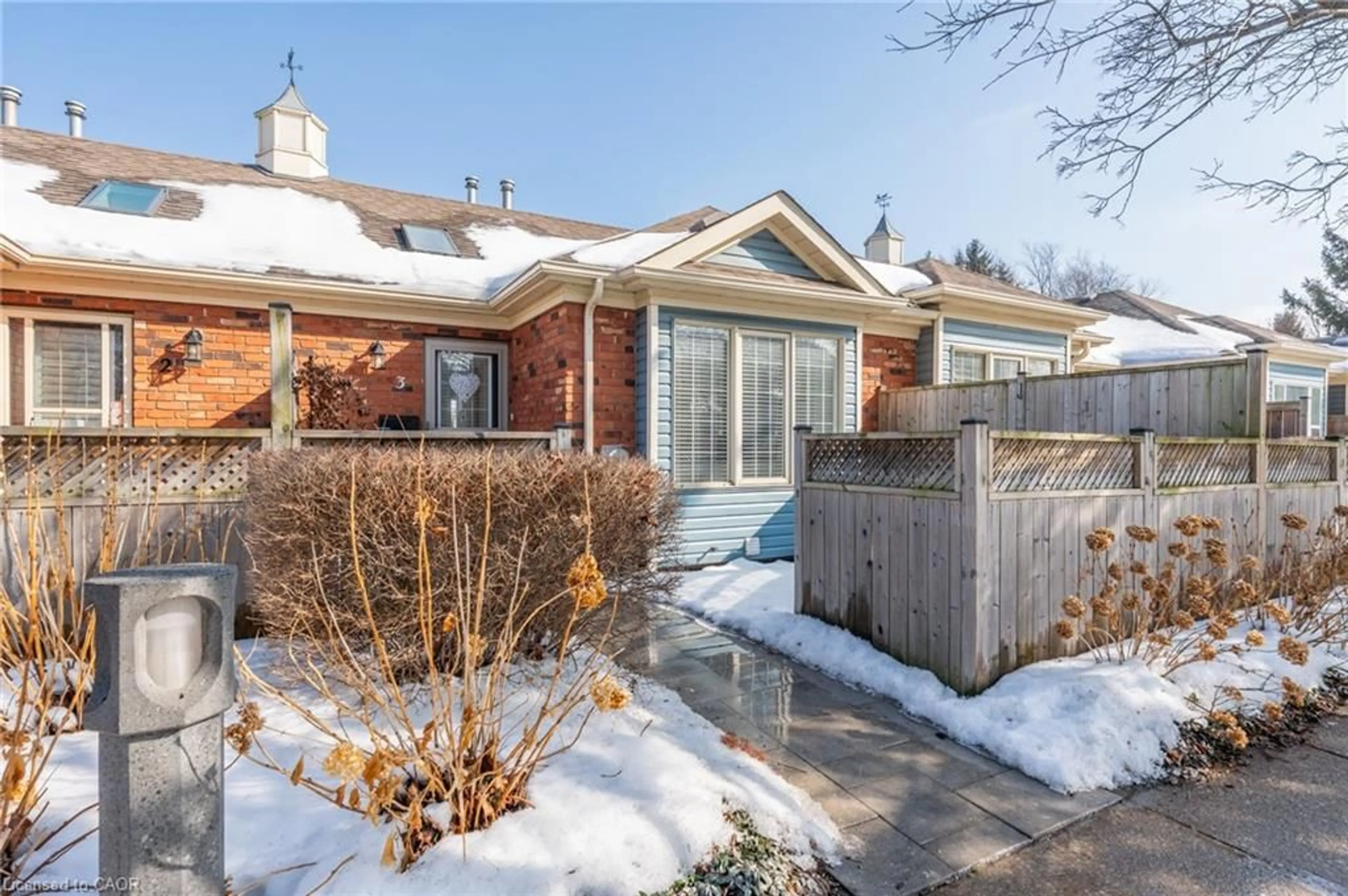 Home with brick exterior material, street for 175 Fiddlers Green Rd #3, Ancaster Ontario L9G 4X7