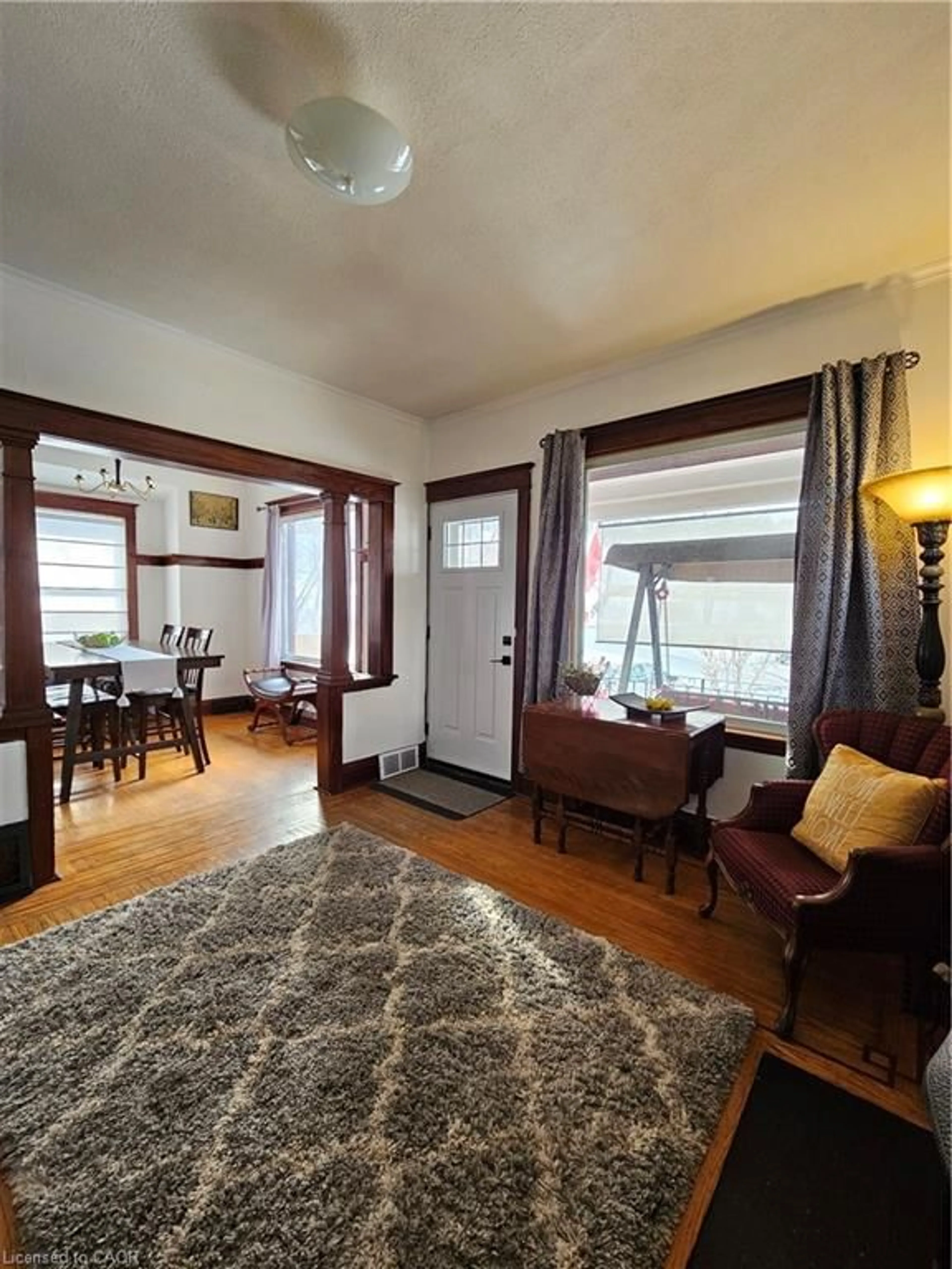 A pic of a room for 253 Grosvenor Ave, Hamilton Ontario L8M 3L8