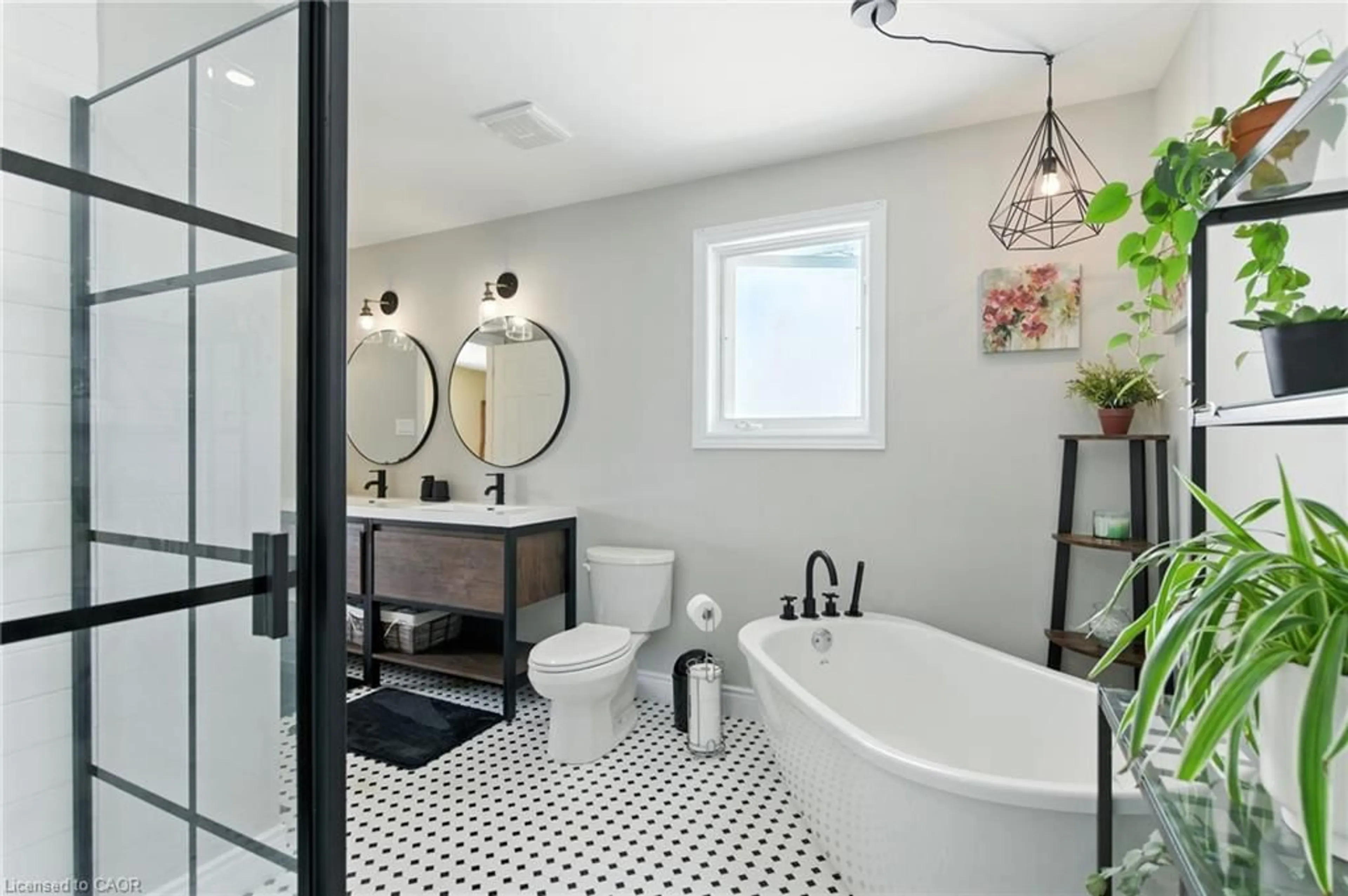 Contemporary bathroom, ceramic/tile floor for 2 Caledonia Ave, Caledonia Ontario N3W 2L1