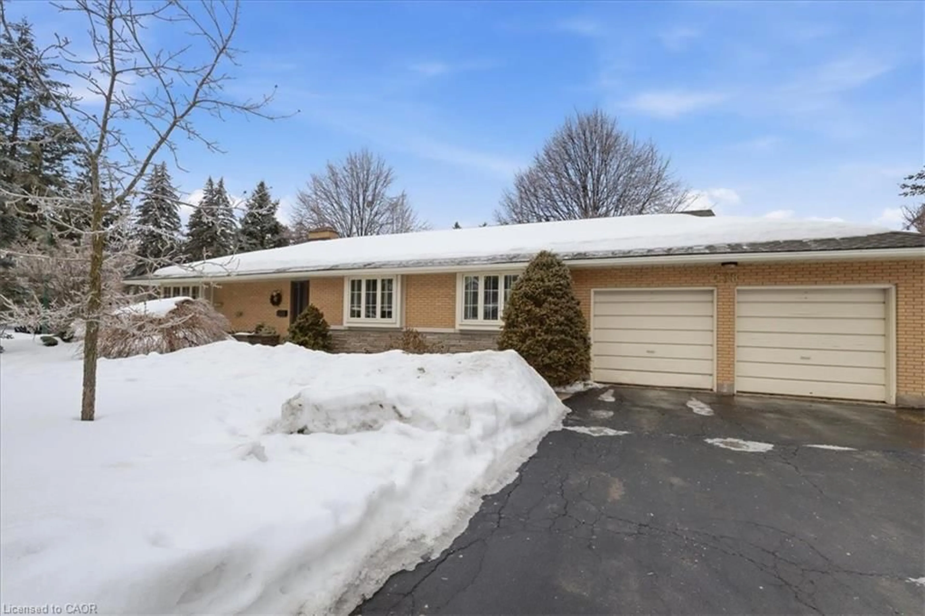 Unknown for 438 Glasgow St, Kitchener Ontario N2M 2N2